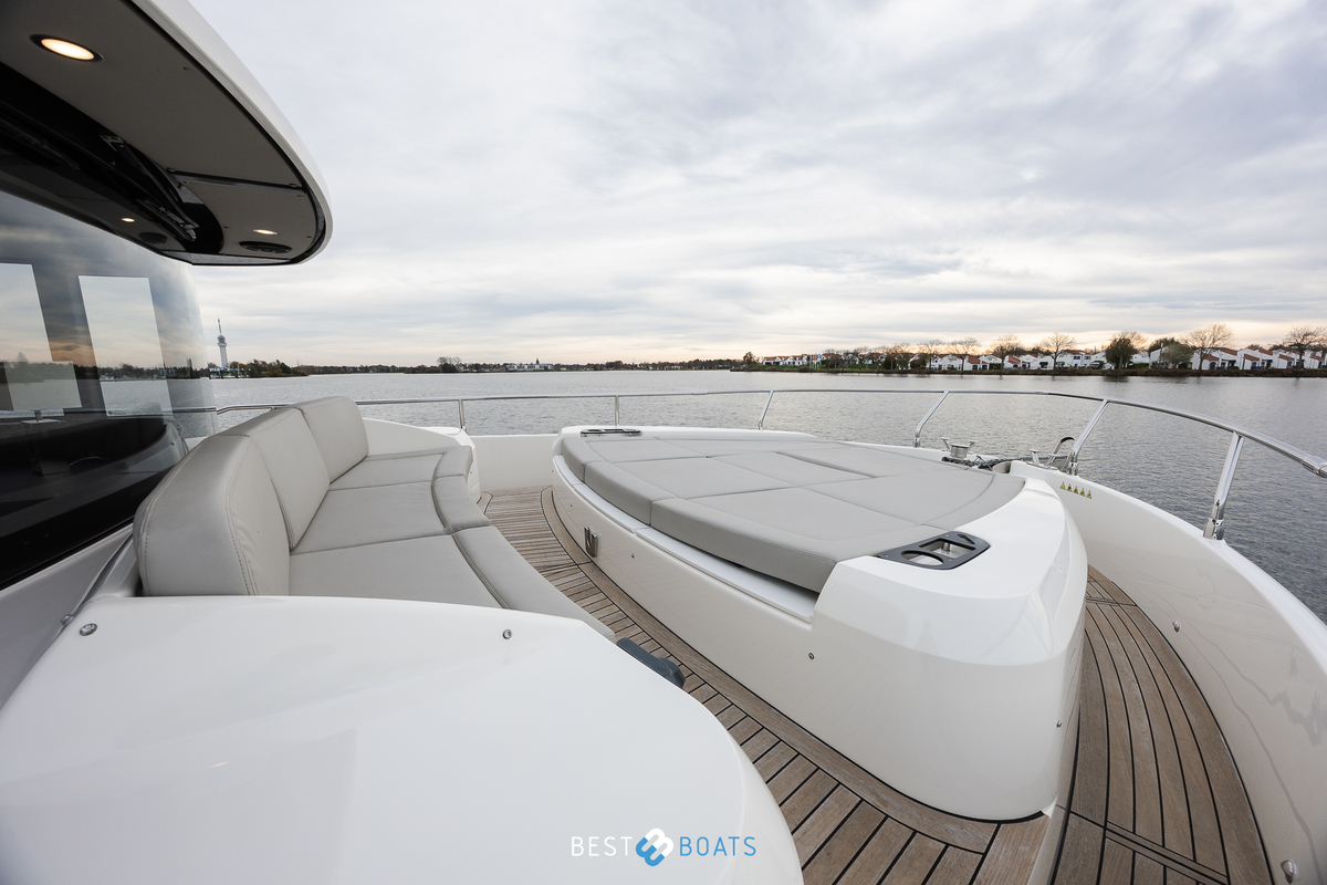 foto: 70 Absolute  Navetta 52