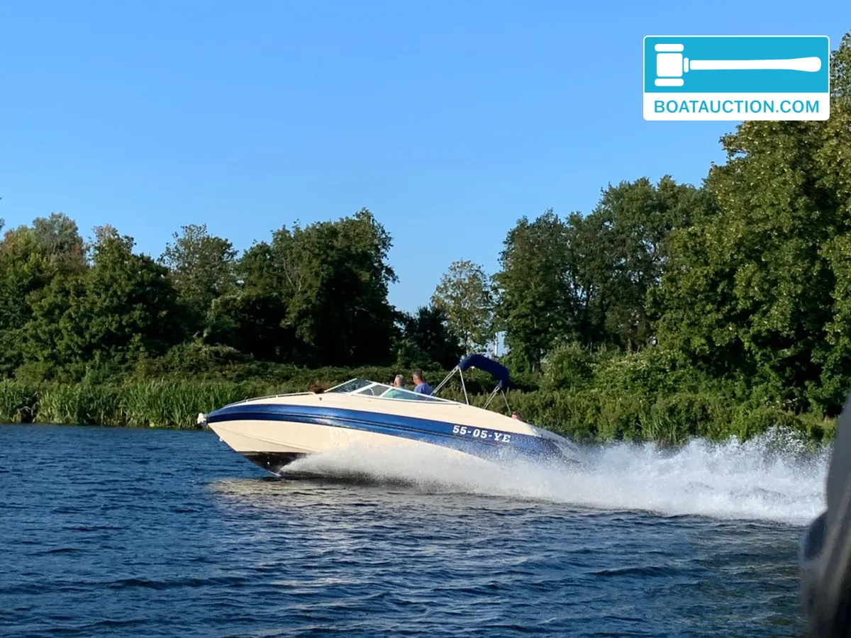 foto: 7 Crownline 266 BR