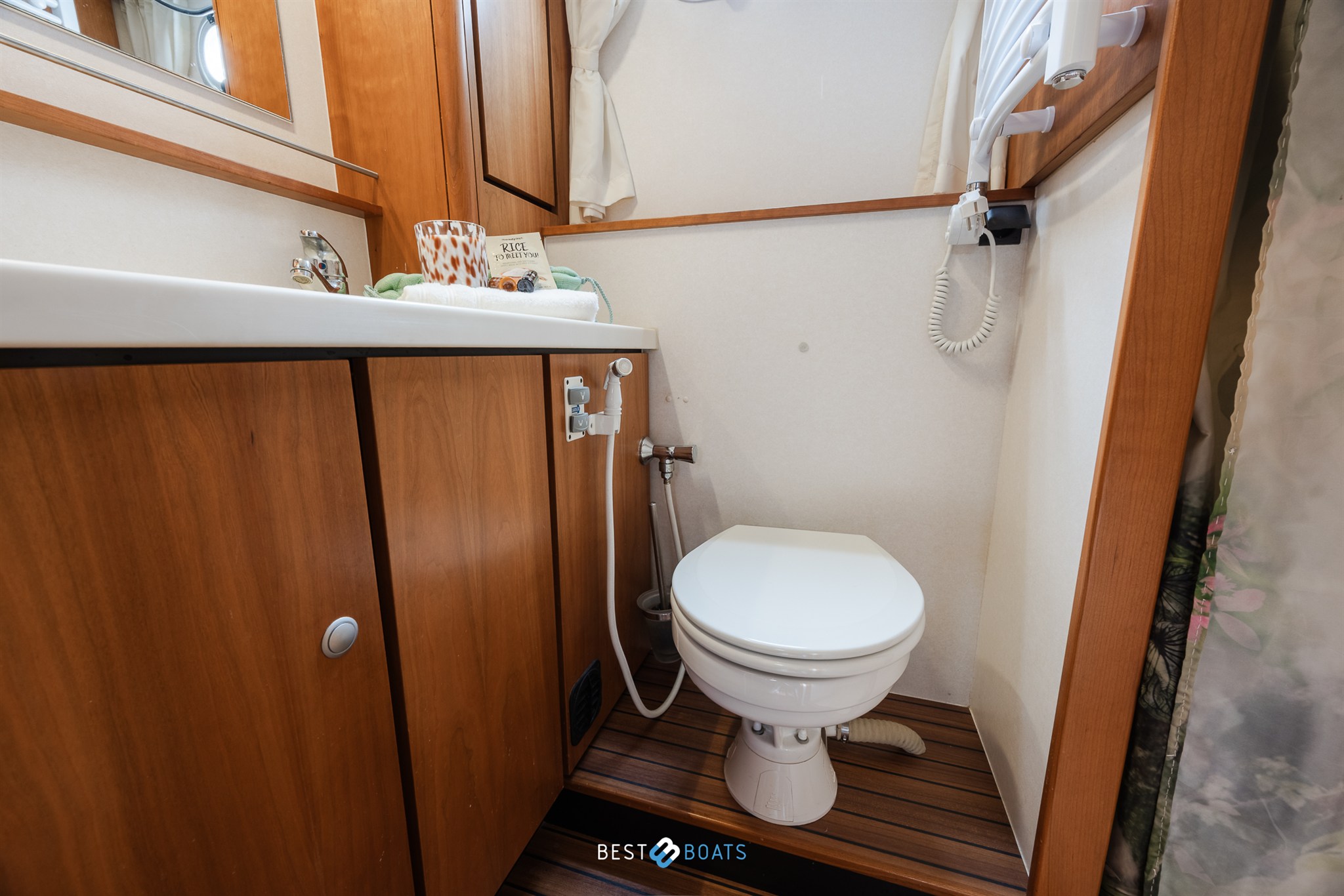 foto: 87 Linssen Grand Sturdy 45.9 AC Twin