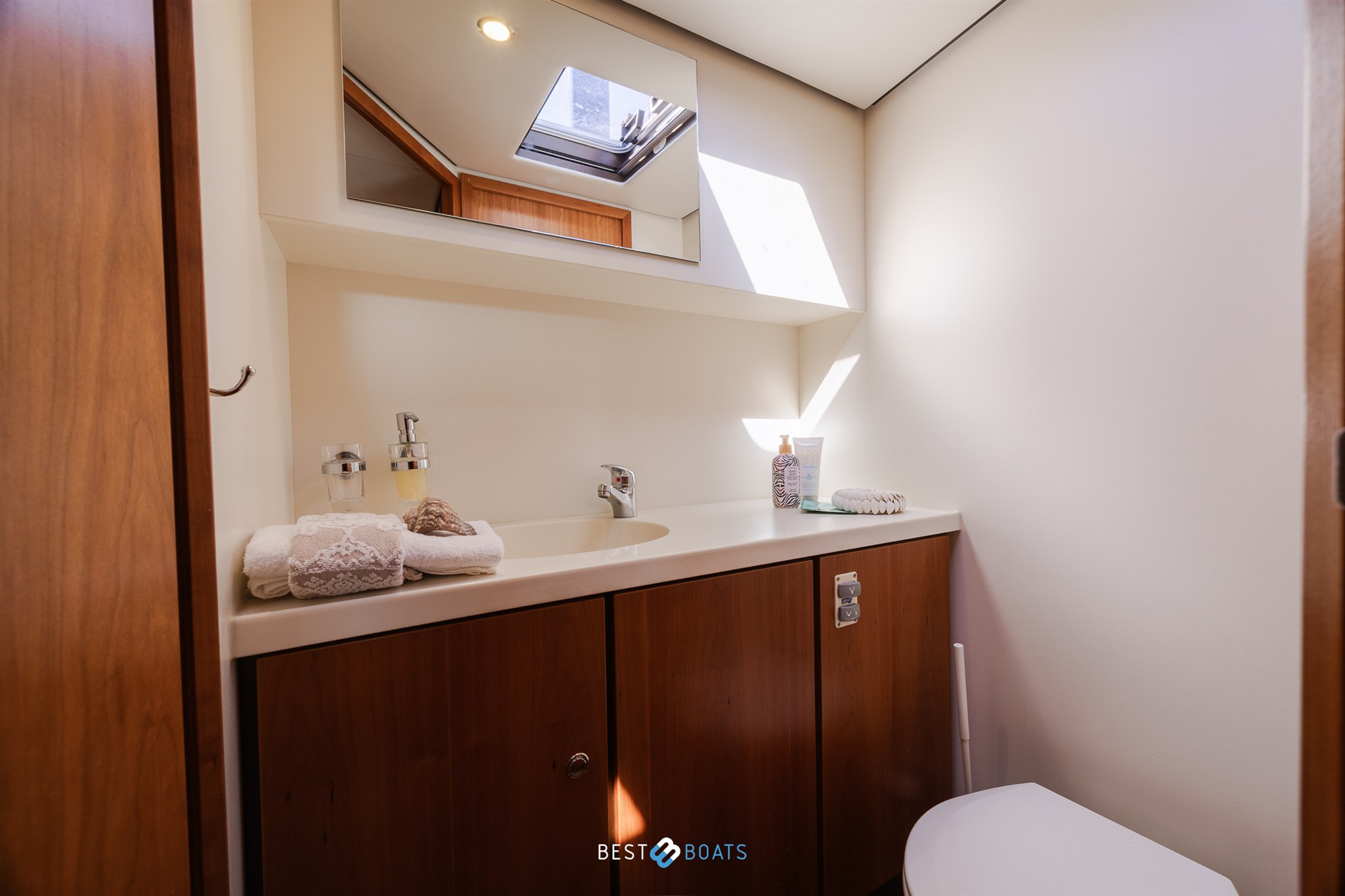 foto: 31 Linssen Grand Sturdy 43.9 AC