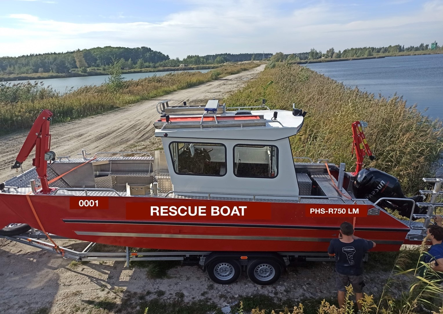 foto: 8 Fire And Rescue Boat PHS-R750