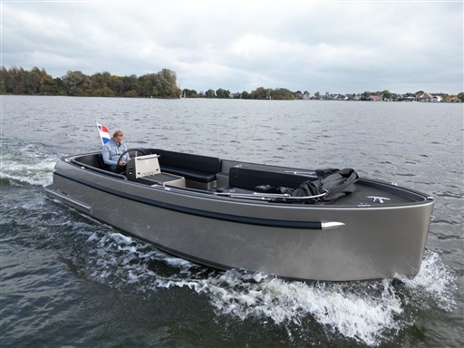 hoofdfoto: 1 Seafury Hawker 725