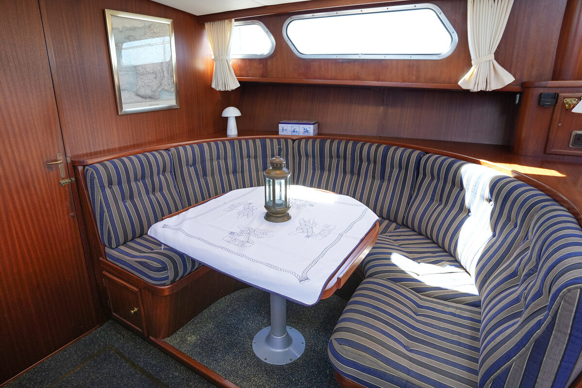 foto: 35 Valkkruiser 1350 AK