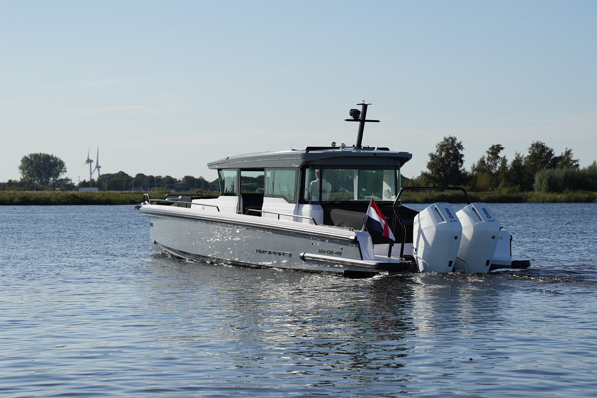 foto: 74 Axopar  37 XC Cross Cabin Mediterrana Edition