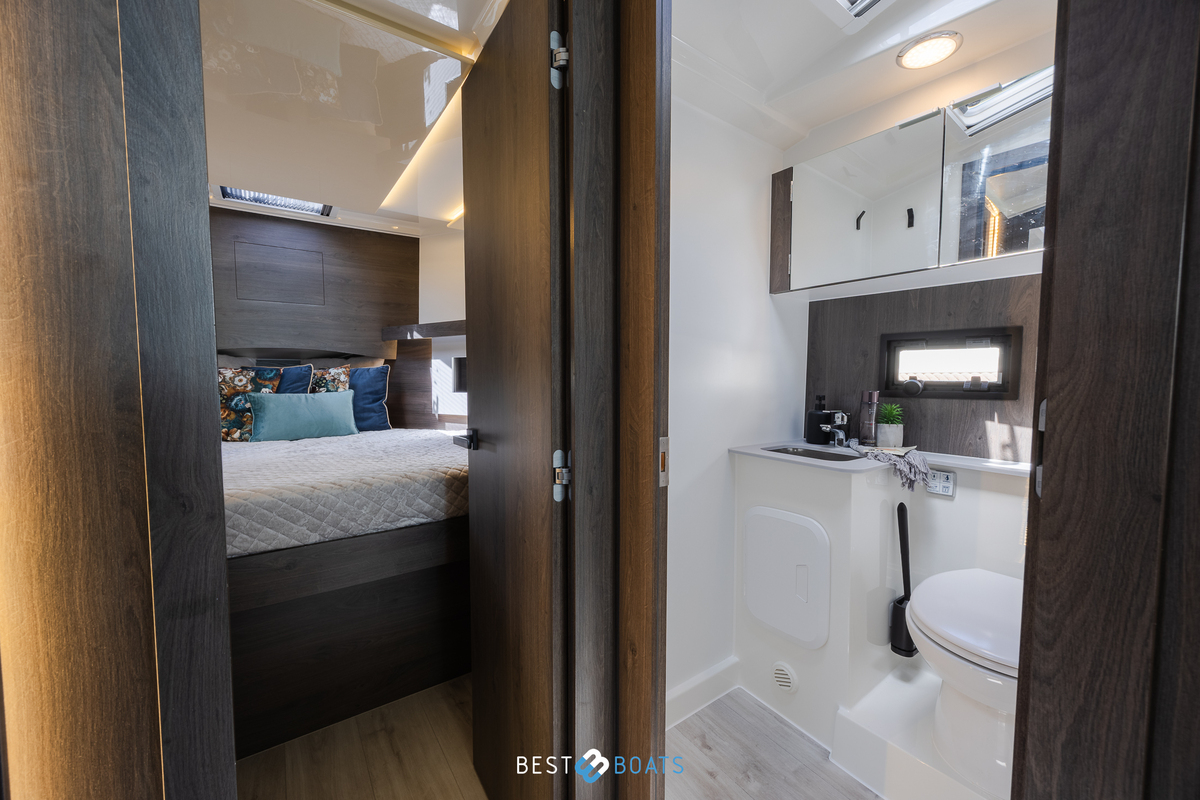 foto: 40 Cobra Yachts Futura 36 Premium Fly