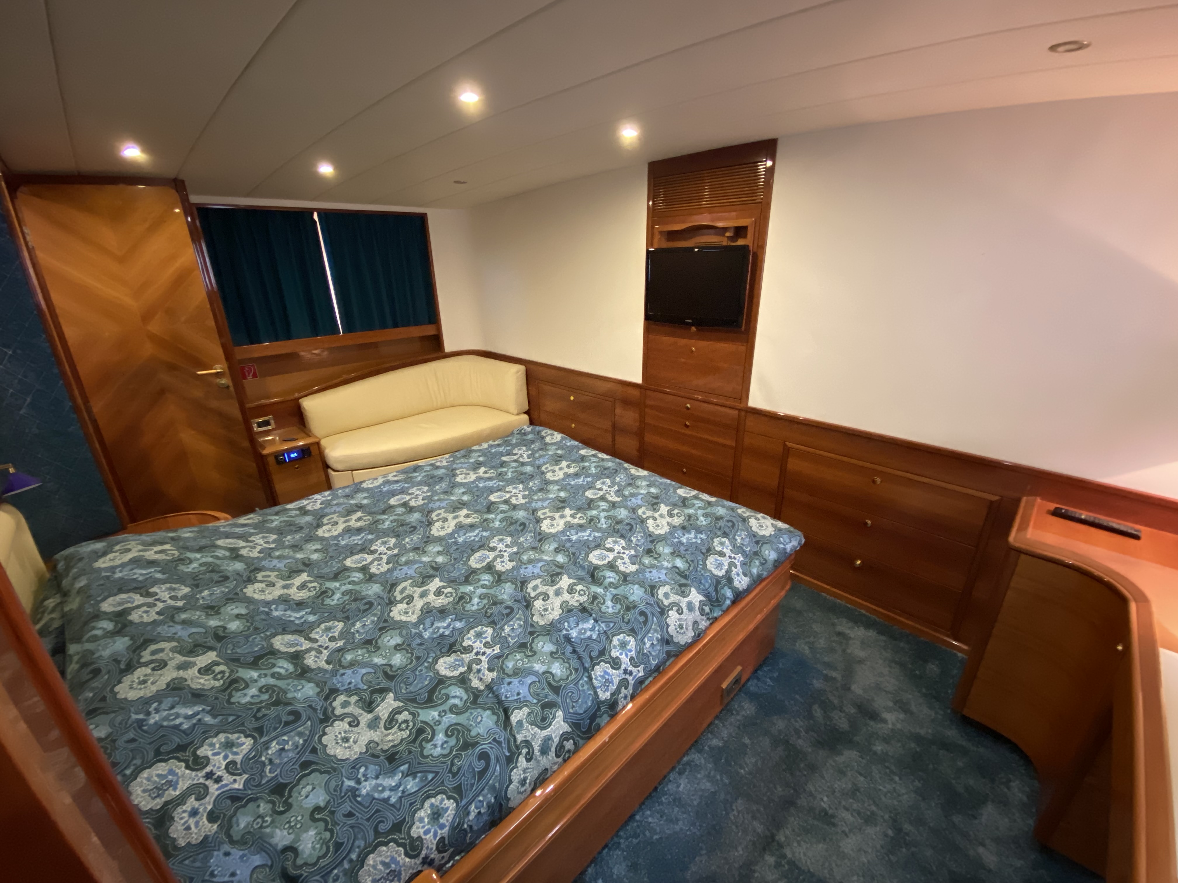 foto: 27 Guy Couach 2200