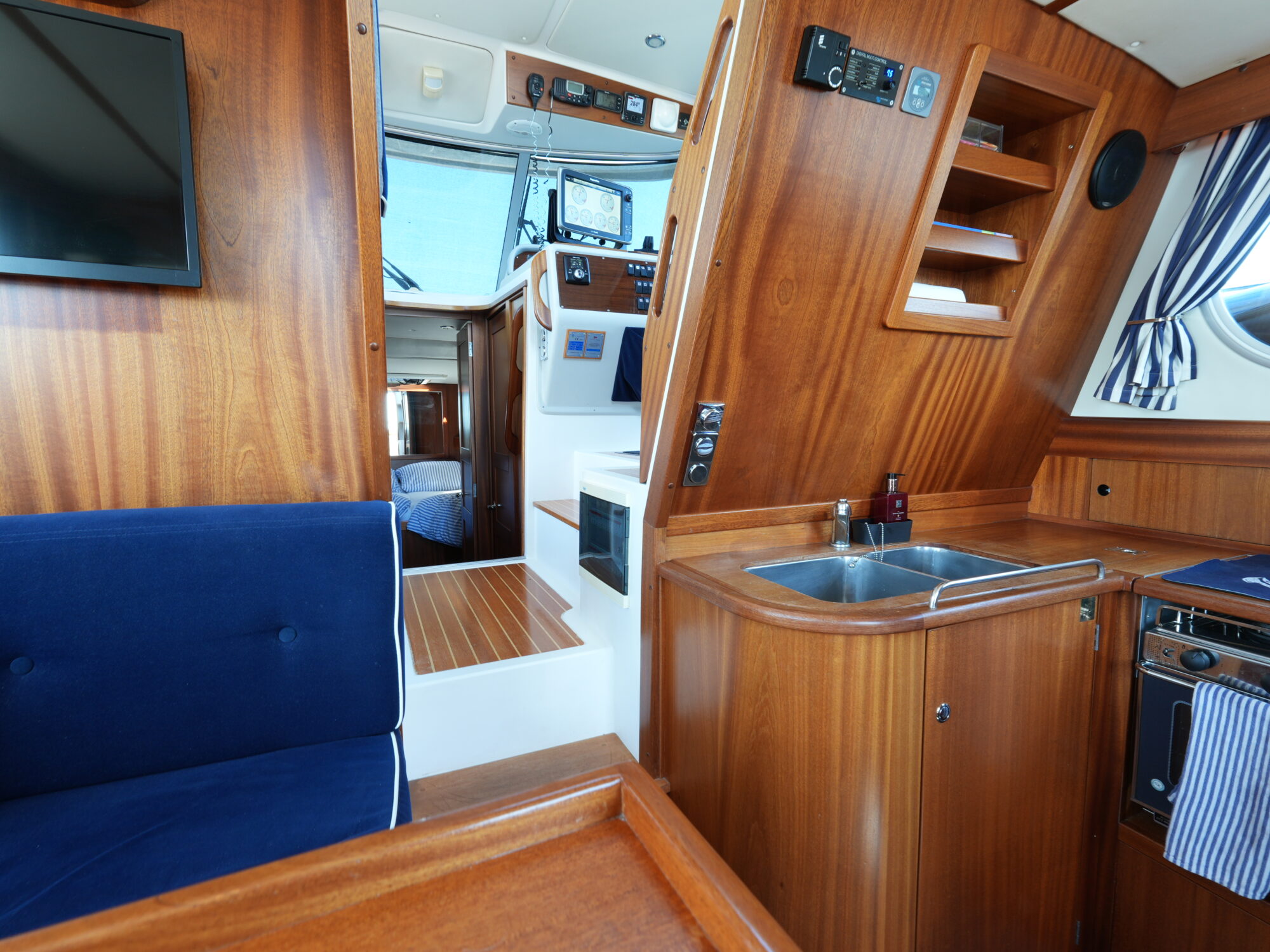 foto: 50 nimbus Nimbus 380 Commander