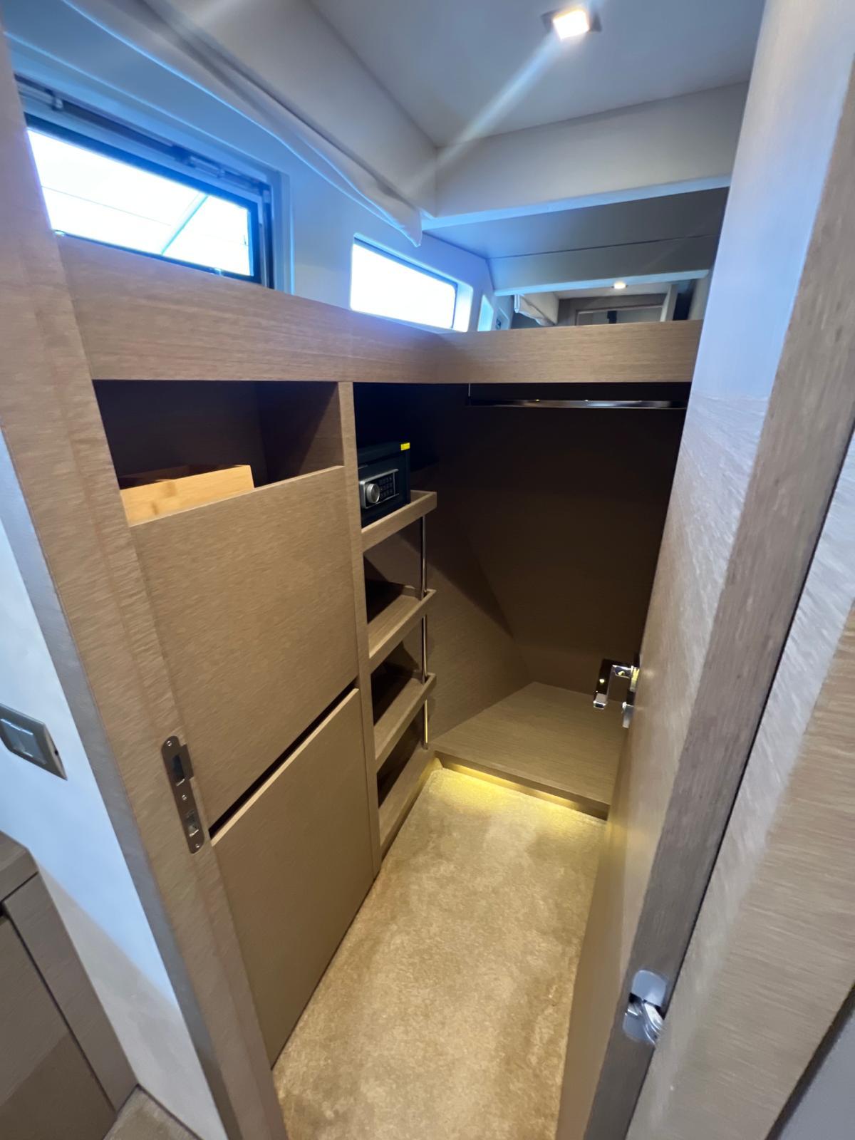 foto: 14 Prestige 750