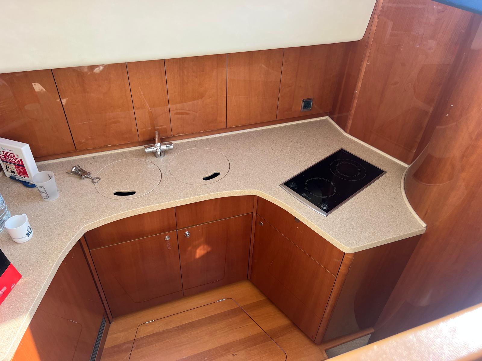 foto: 21 Princess  42 Fly