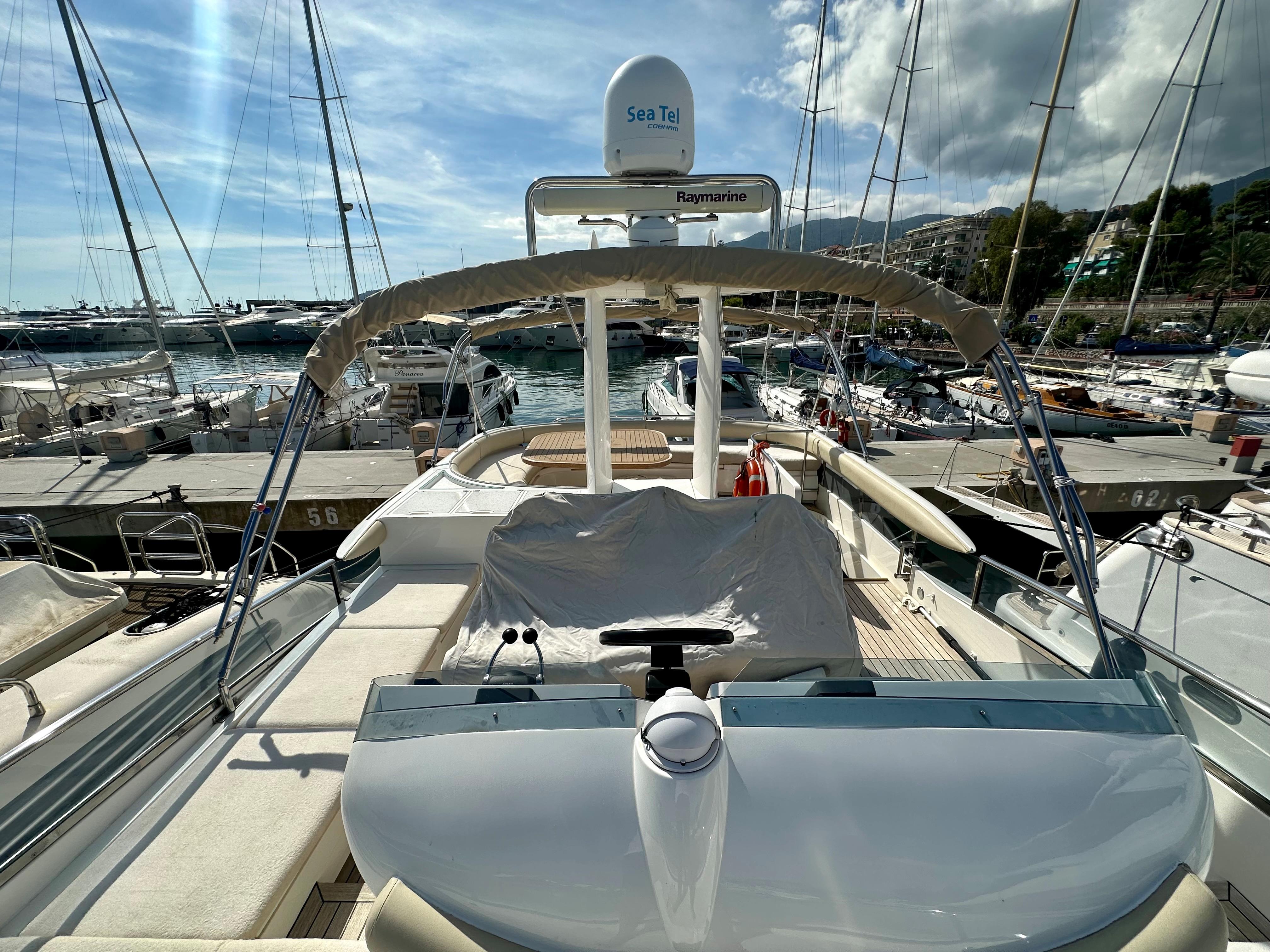 foto: 30 Fairline  Squadron 58