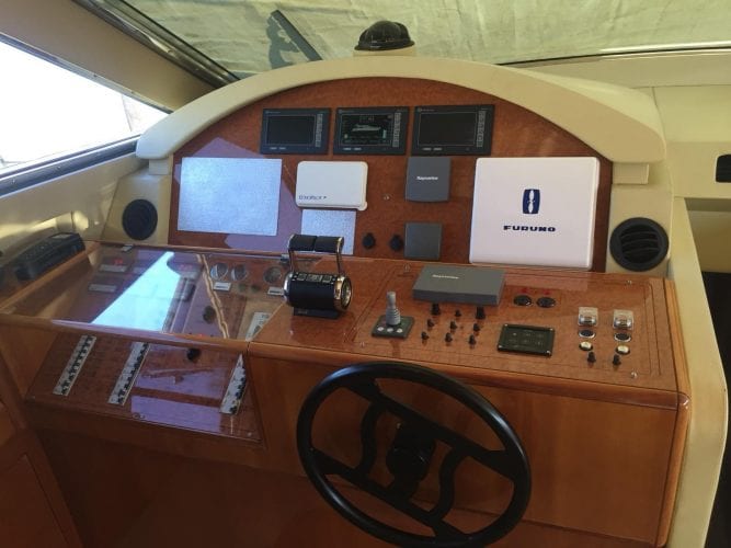 foto: 12 Ferretti  680