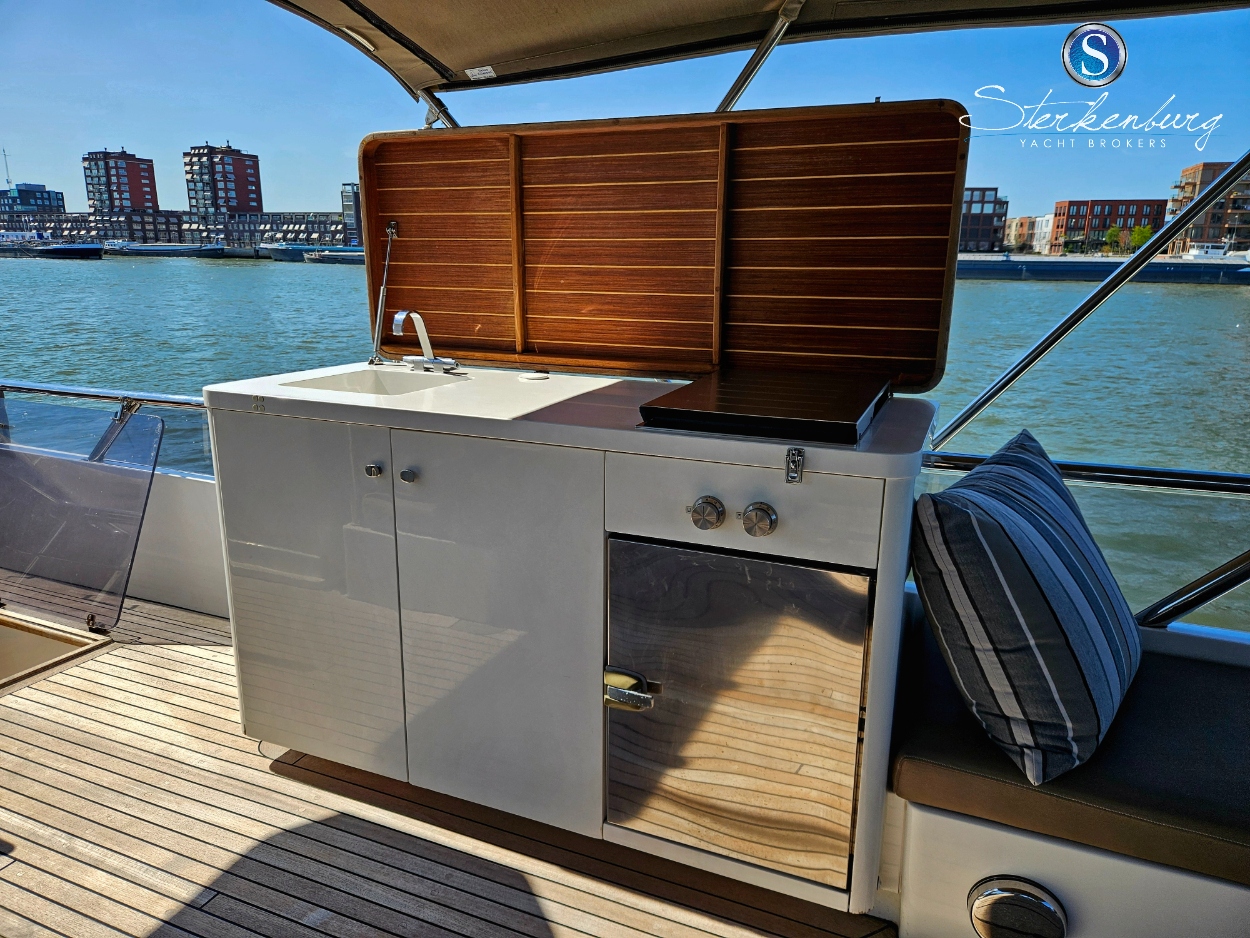 foto: 29 Van der Valk Continental II 2300 ALU-IPS