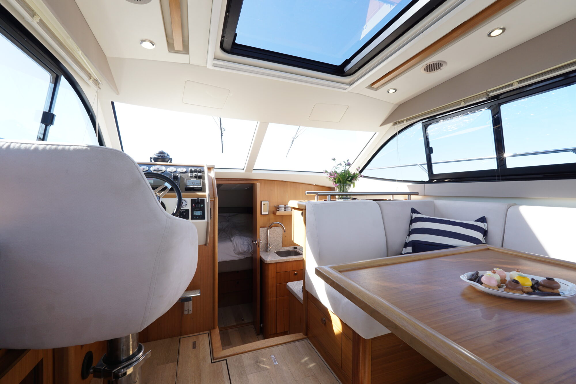 foto: 37 Haines Haines 32 Offshore