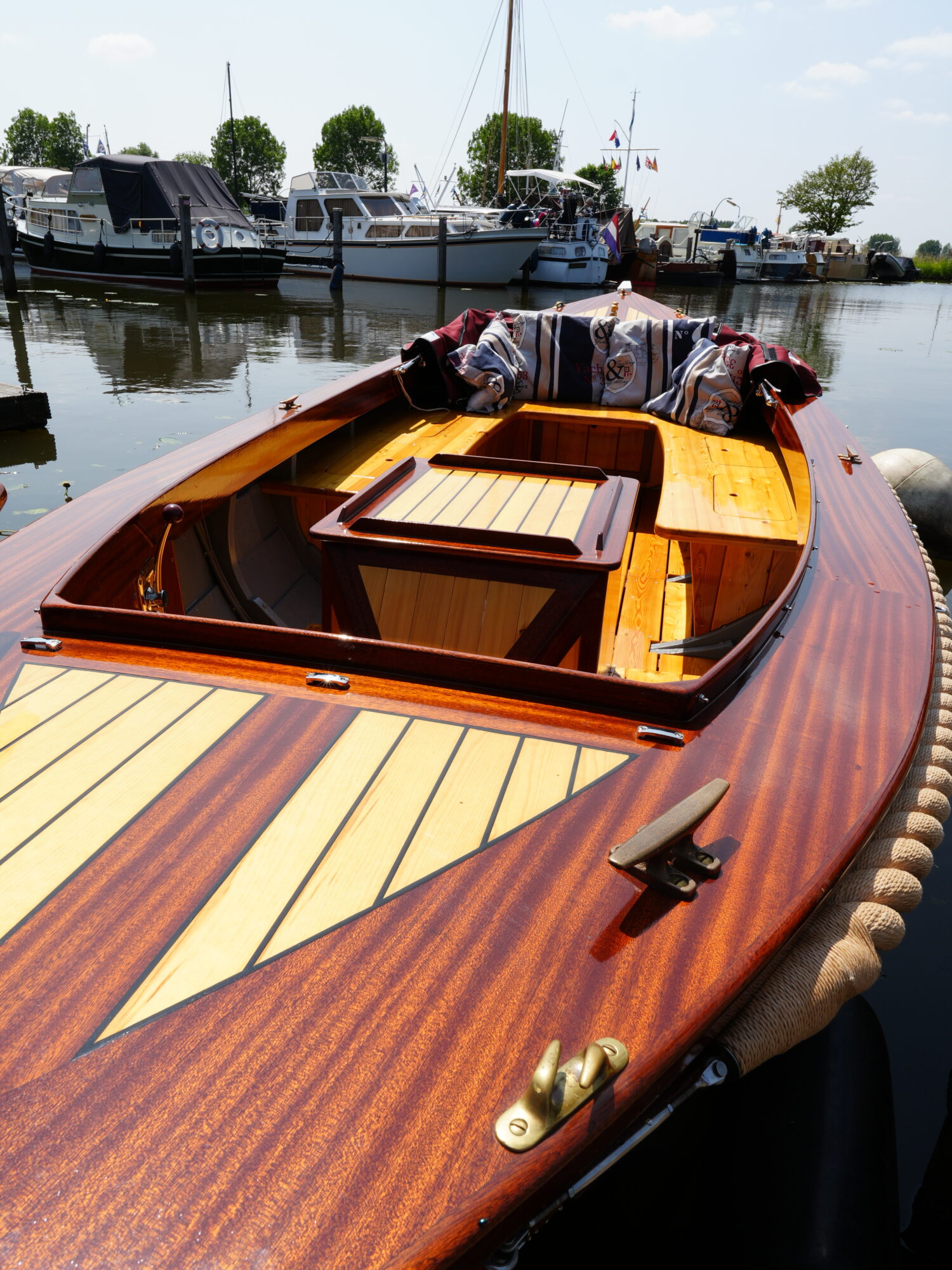 foto: 16 Kapitein Klassieke Mahoniehouten Sloep 6.20