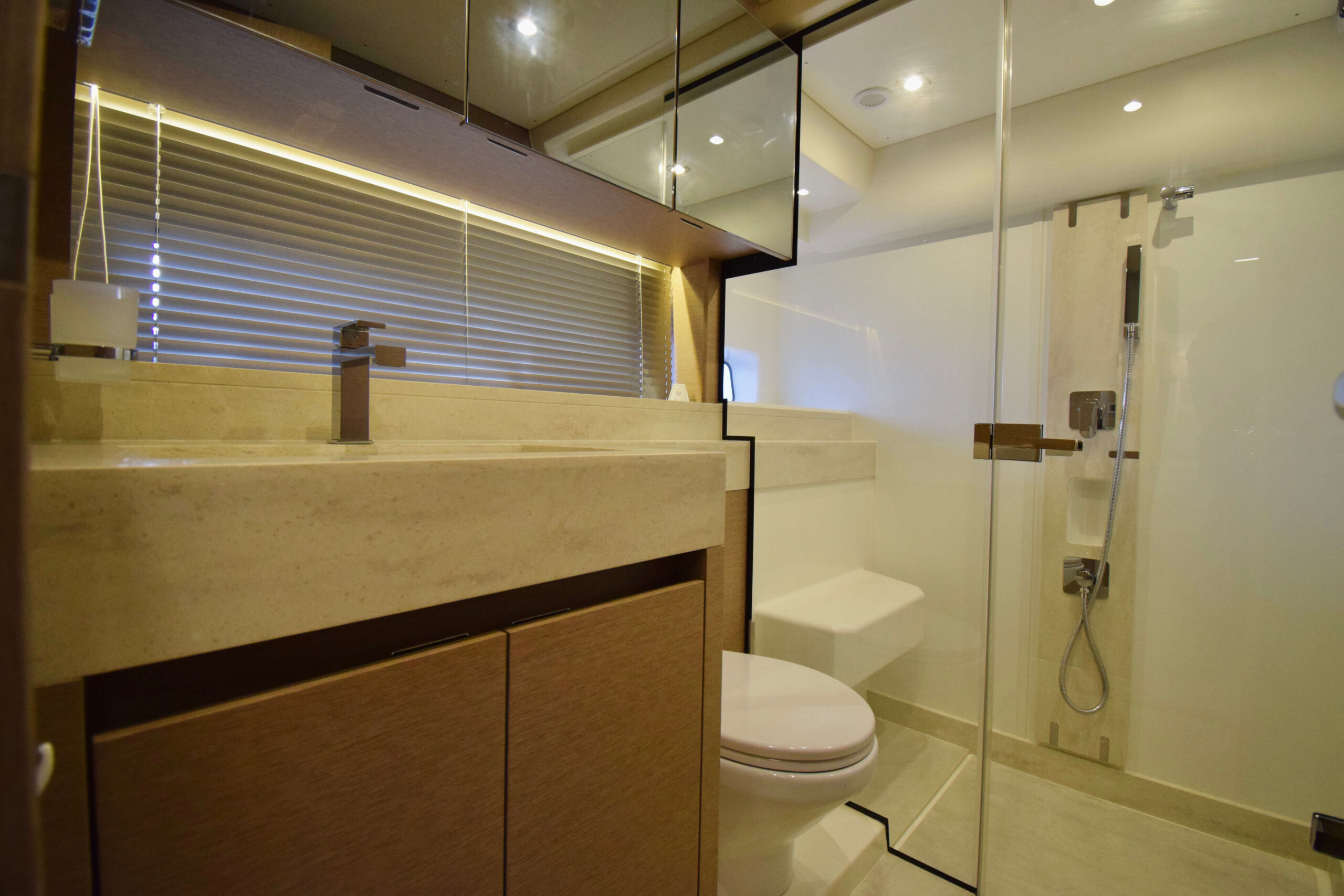 foto: 60 Prestige 590