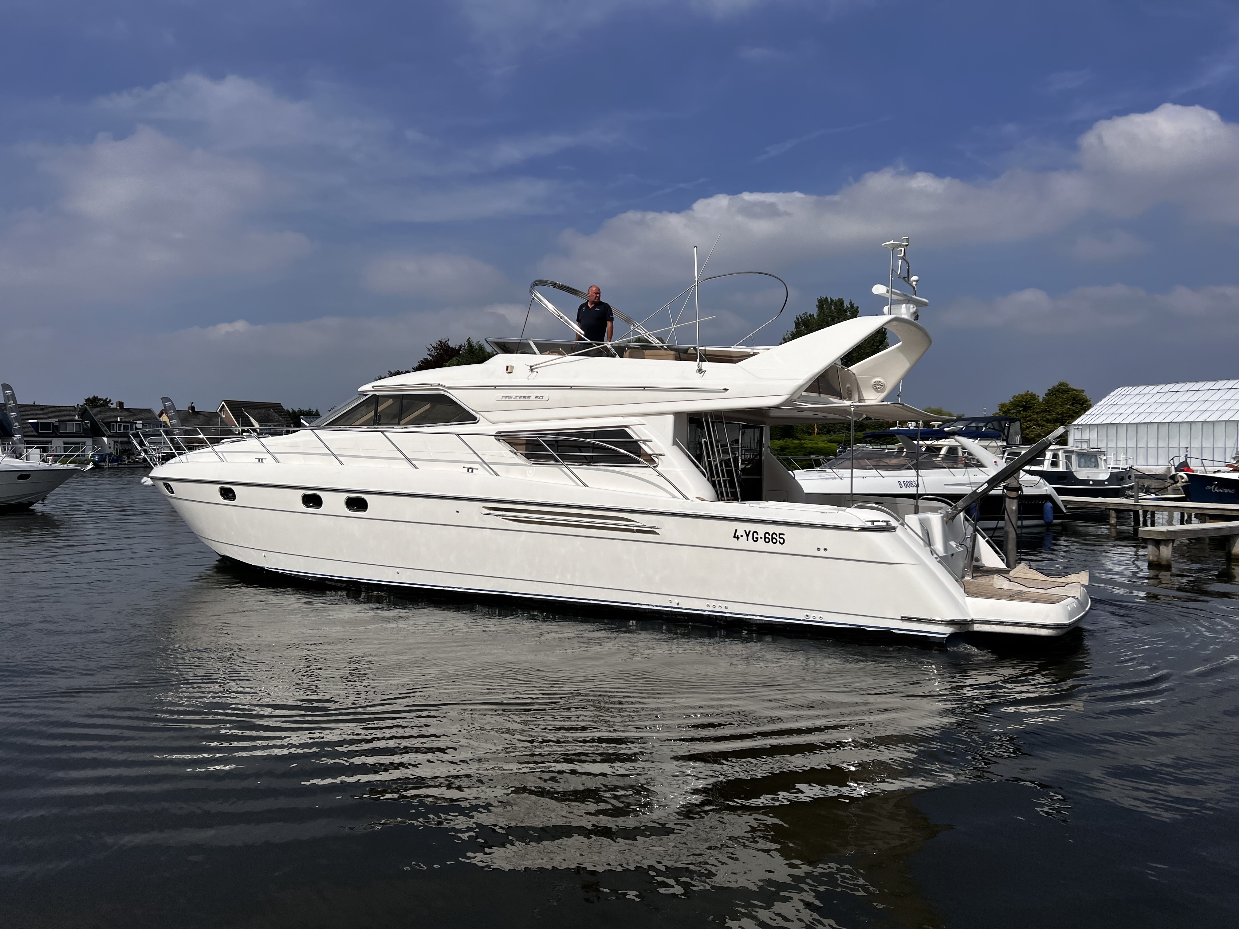 foto: 26 Princess  60 Fly