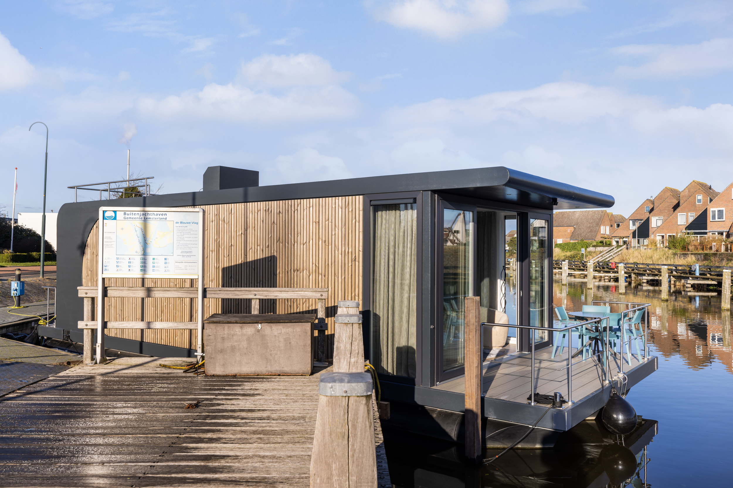 foto: 11 Holland Houseboat Sundeck 48 - Lemmer