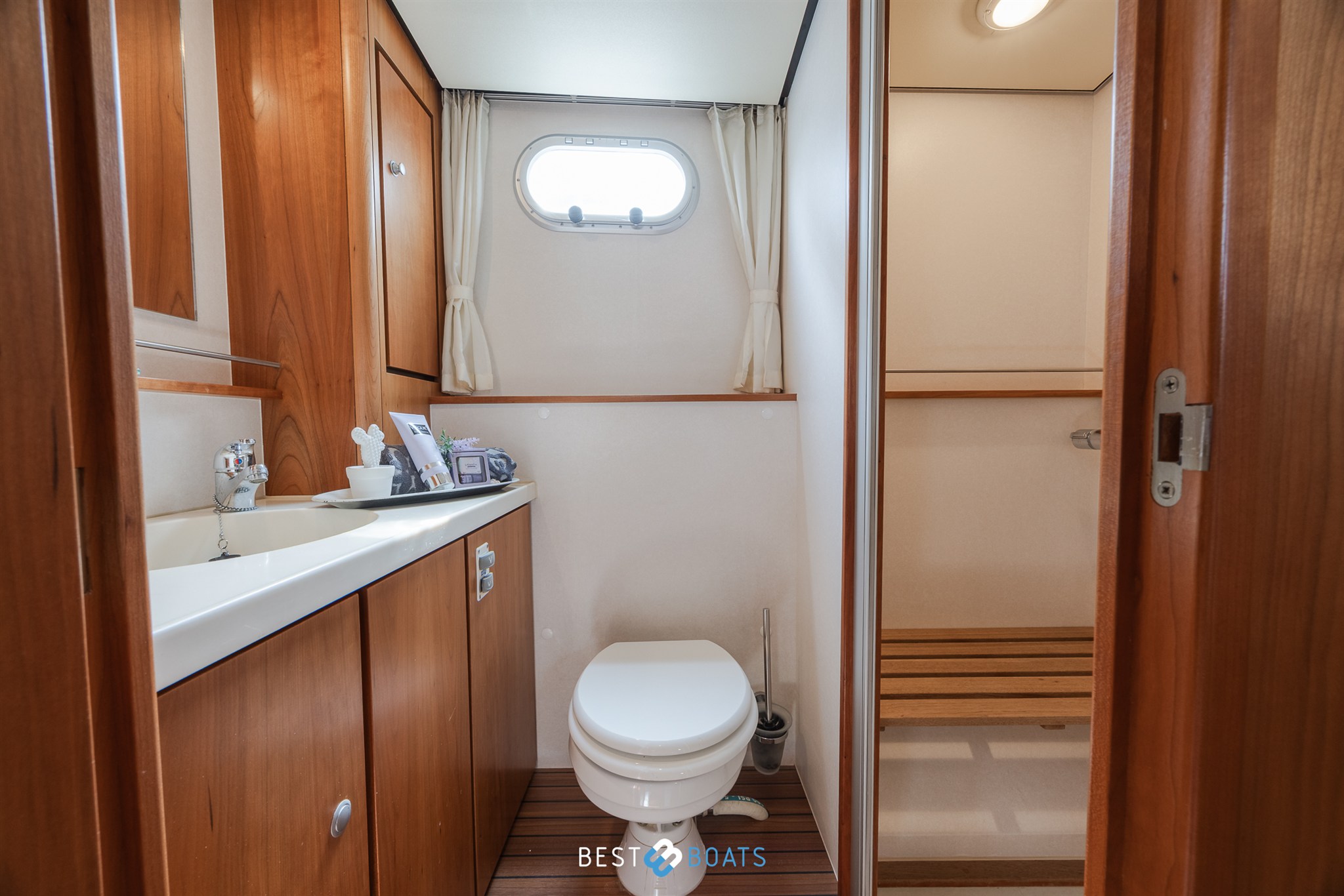 foto: 49 Linssen Grand Sturdy 43.9 AC
