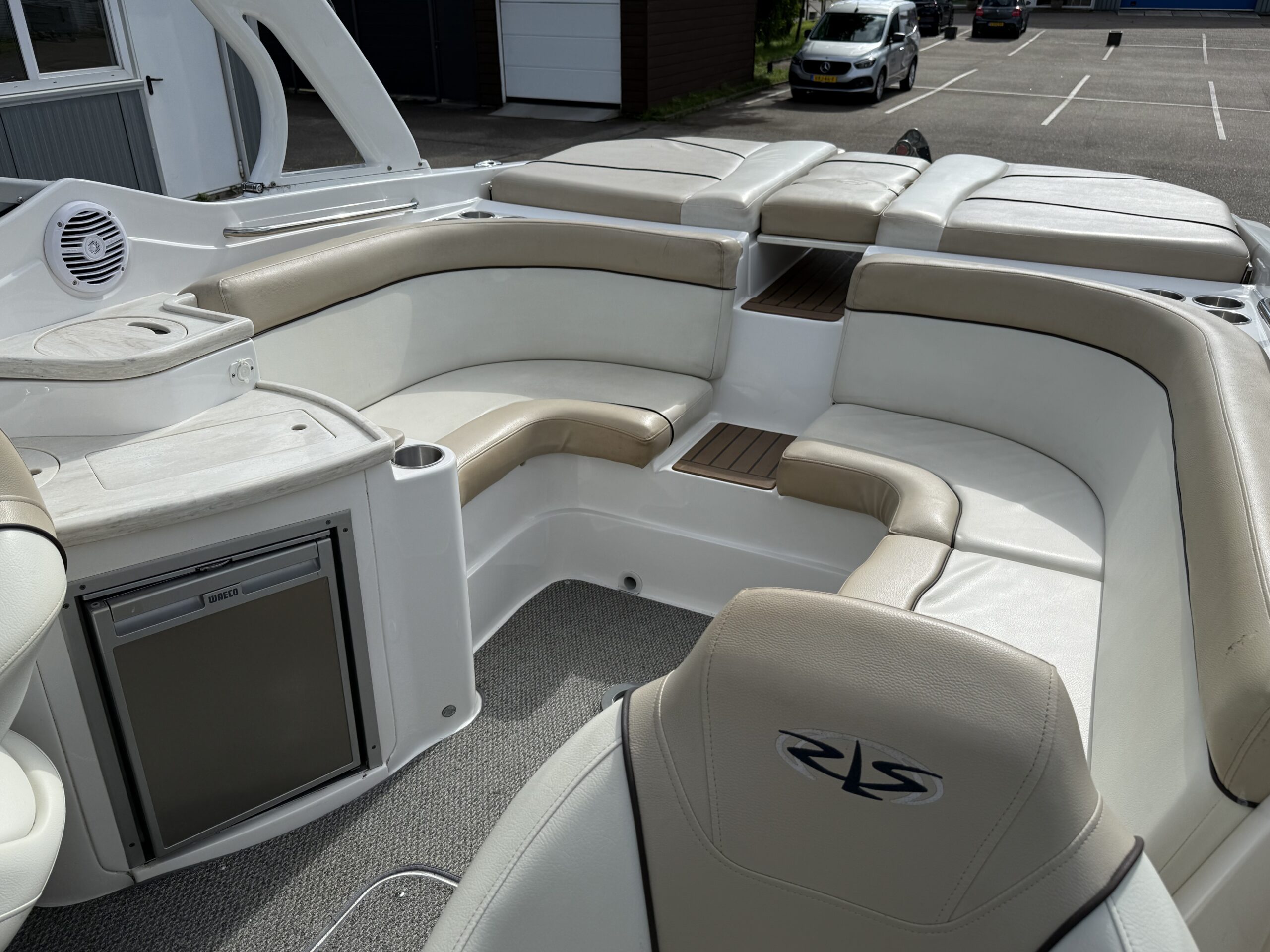 foto: 11 Rinker 276 Captiva Cuddy incl. trailer