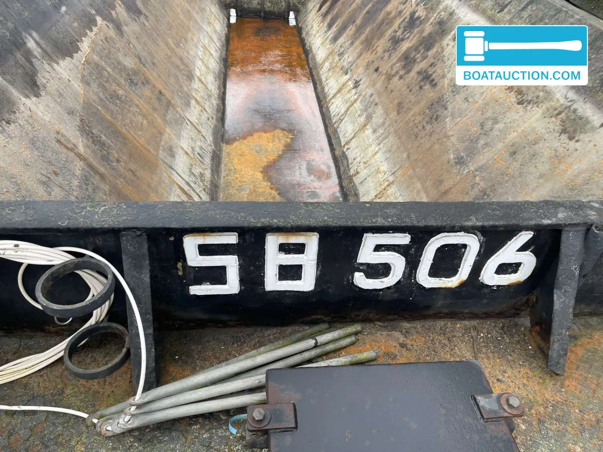 foto: 21 Vrachtduwbak SB506