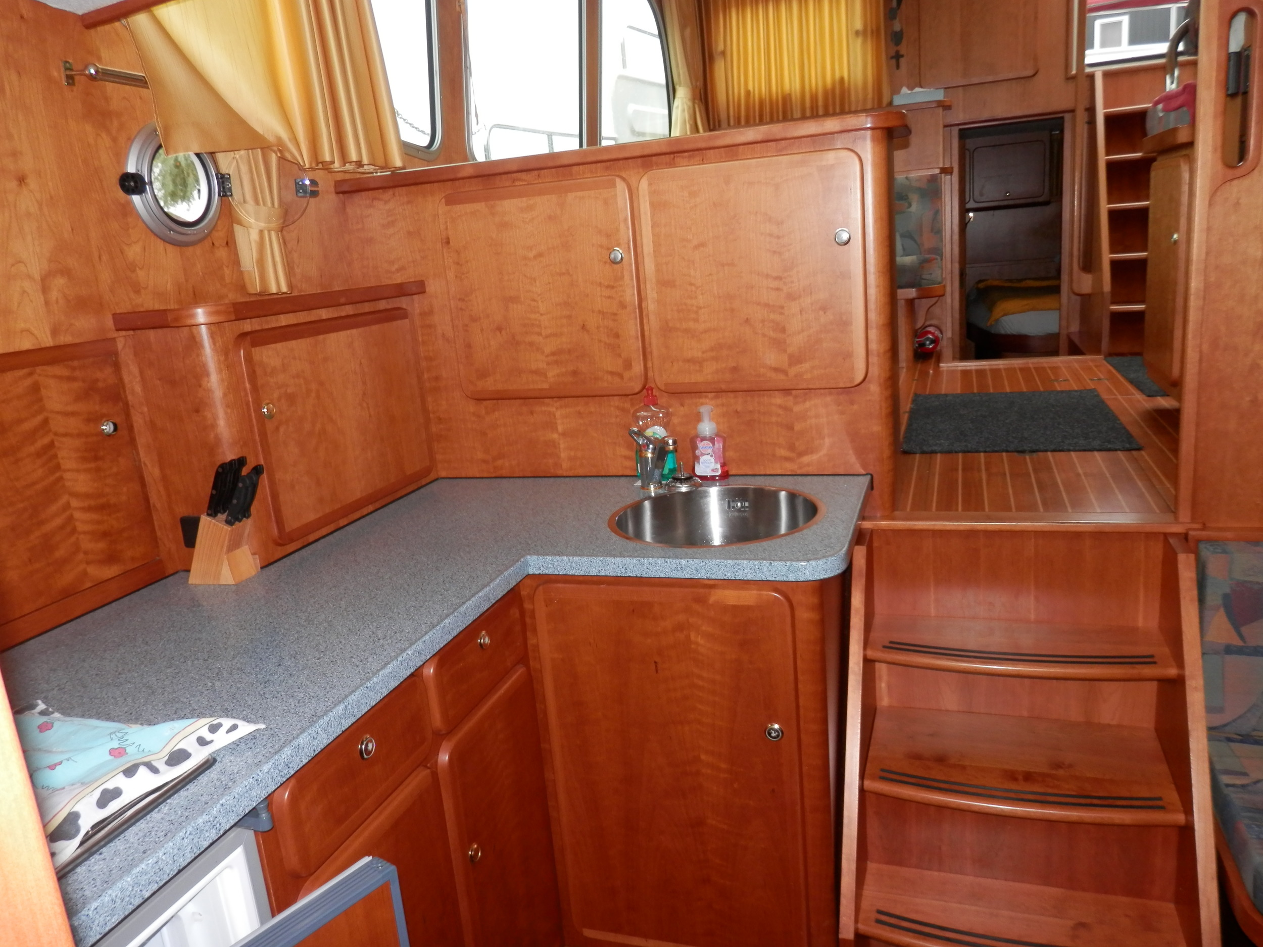 foto: 30 Linssen 380 Dutch Sturdy AC Twin