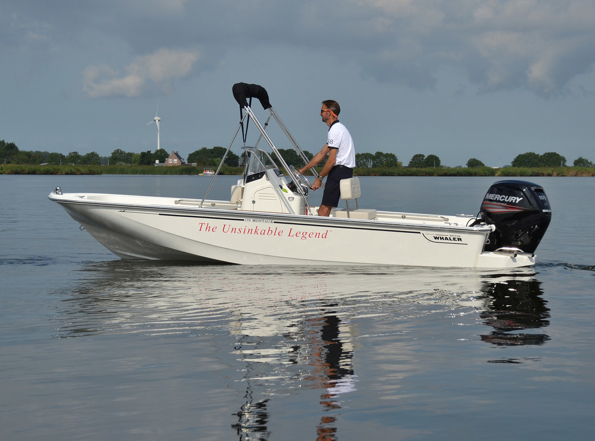 foto: 25 Boston Whaler 170 Montauk