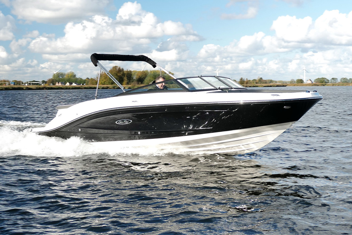 foto: 54 Sea Ray SPX 230