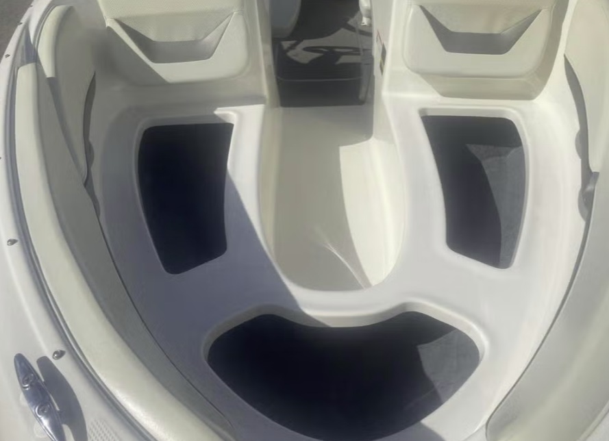 foto: 6 Bayliner  205 