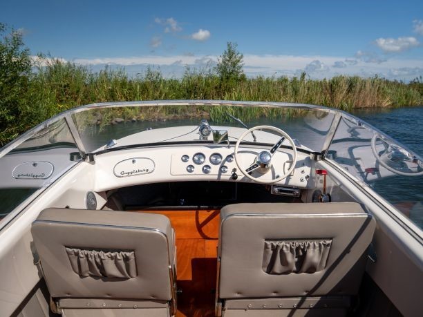 foto: 22 Guggisberg Motorboten Impala Runabout 595