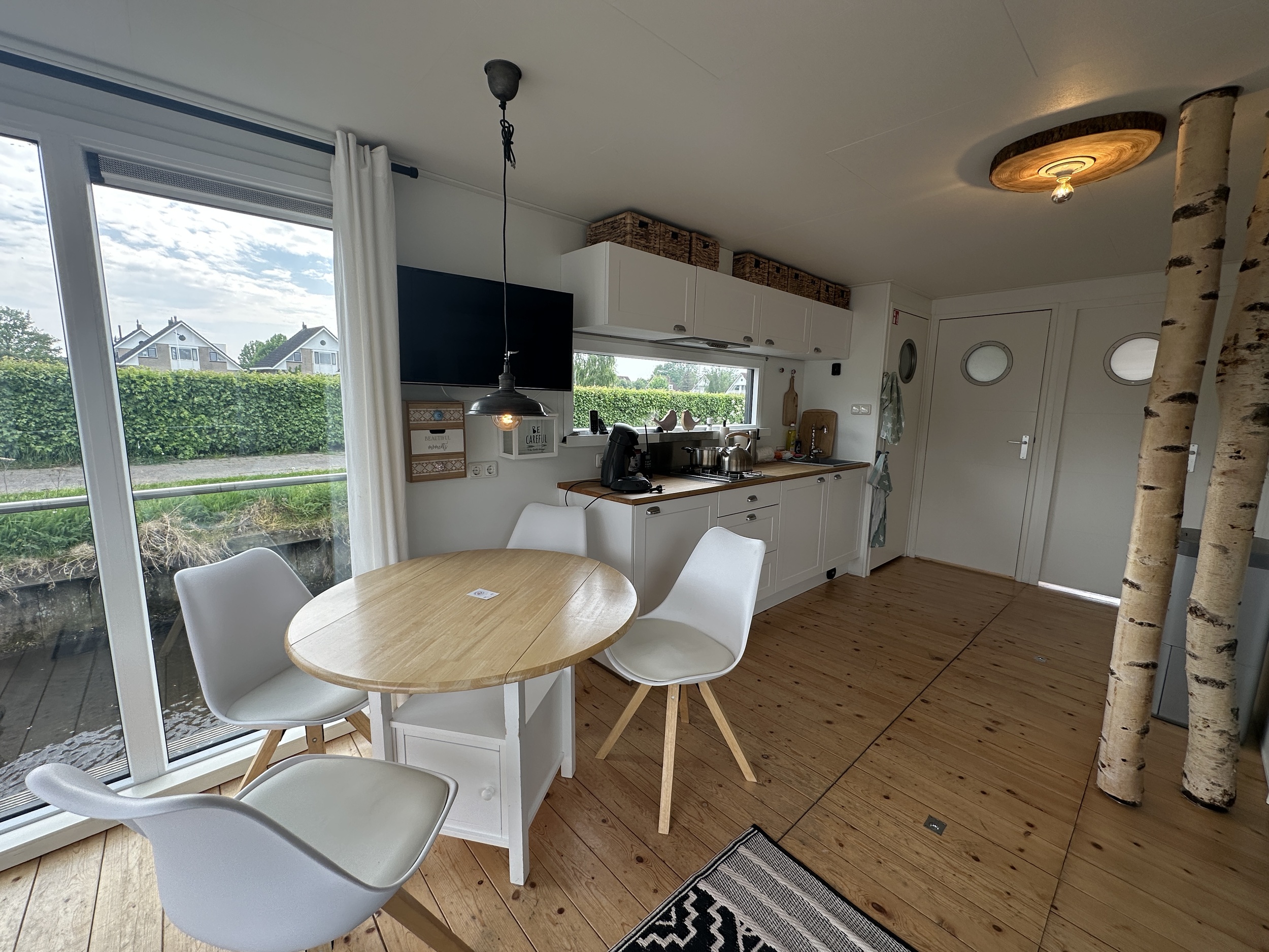 foto: 30 Lotus Houseboats 12 XT - Boven Besturing