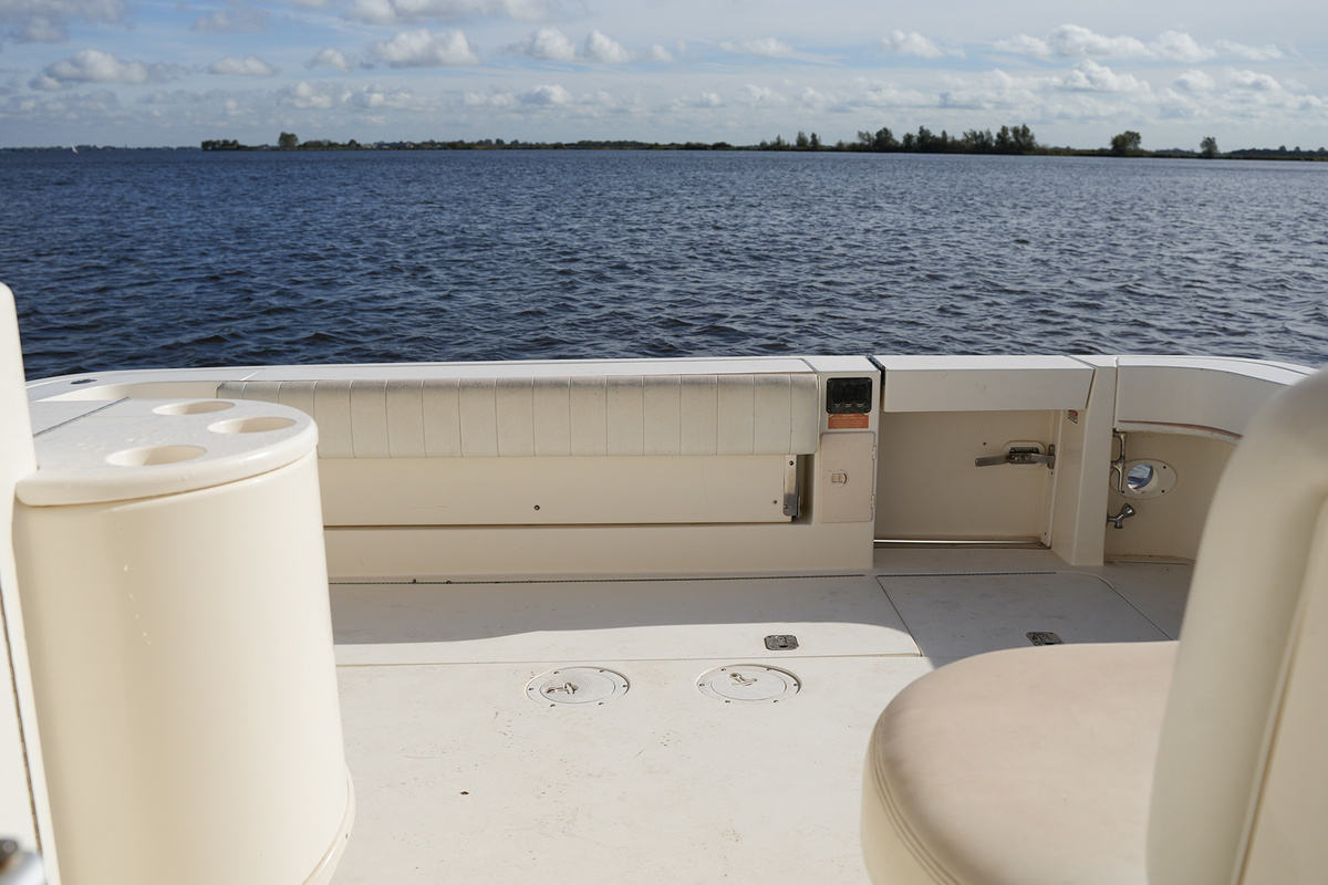 foto: 33 Sea Ray 330 Express Cruiser