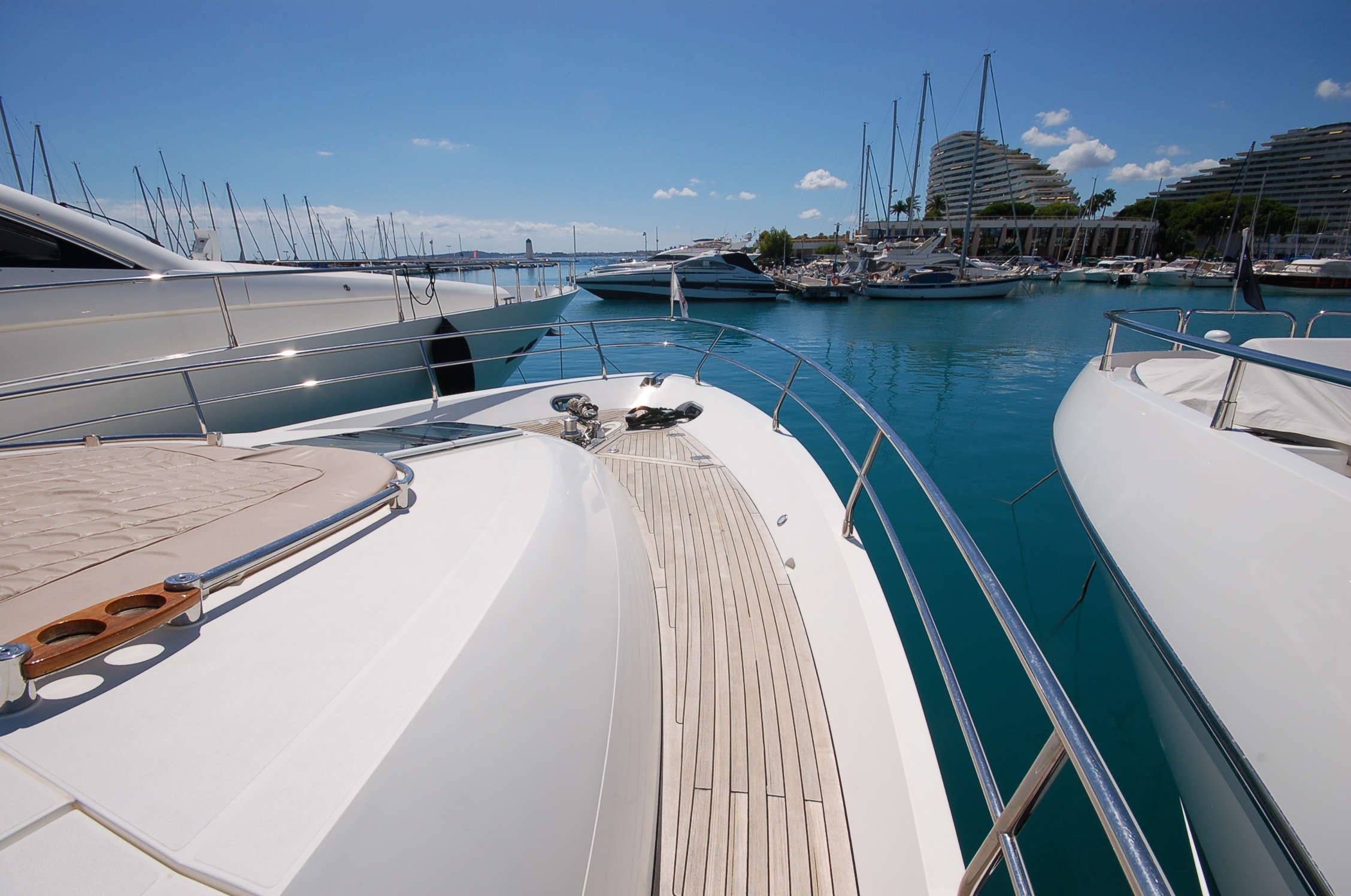 foto: 17 Fairline Squadron 70