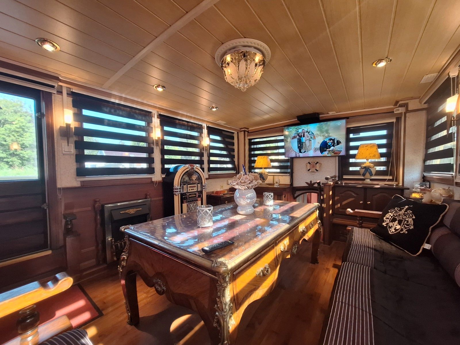 foto: 39 Motorkruiser 1800 AK