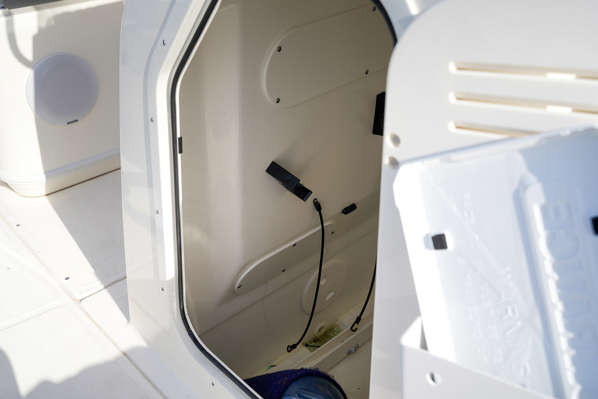 foto: 43 Boston Whaler 210 Montauk