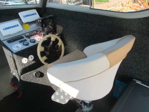 foto: 6  Vis boot 7,70