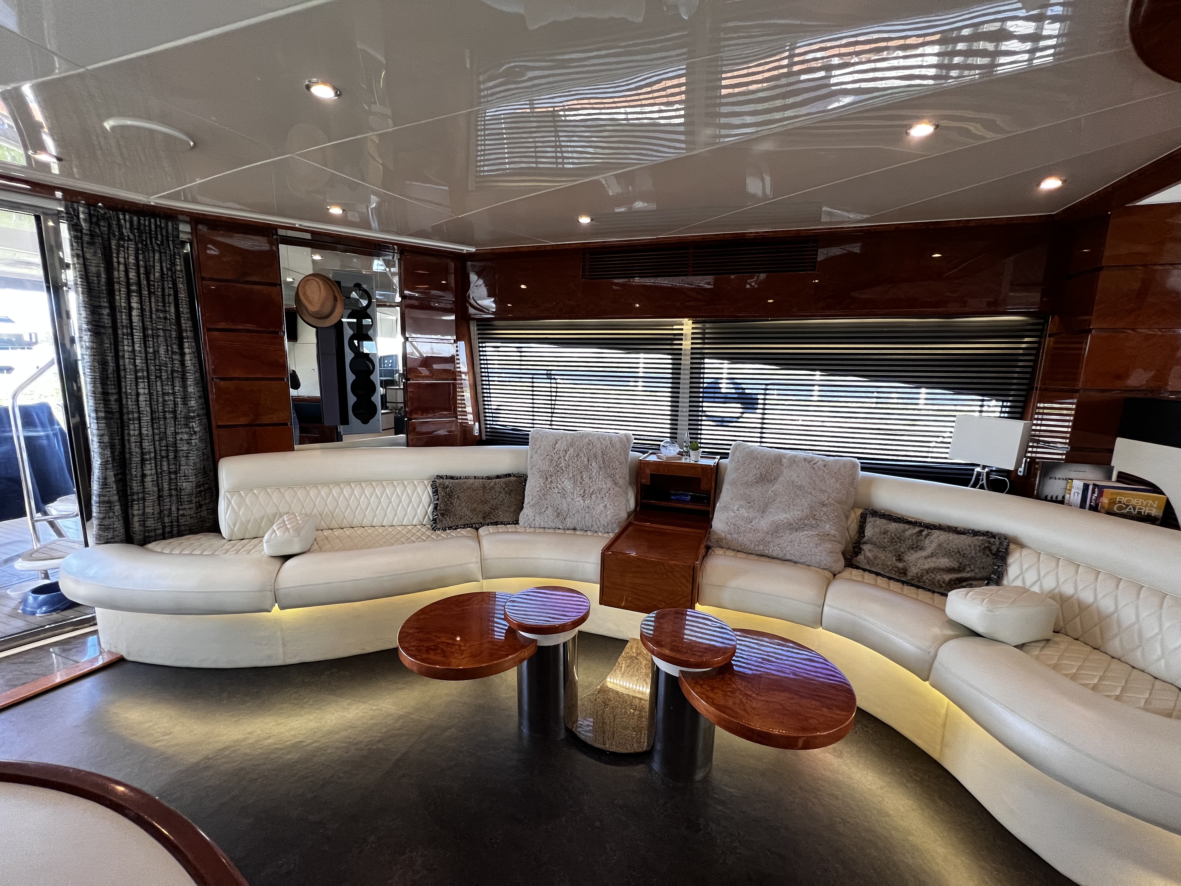 foto: 28 Ladenstein 72