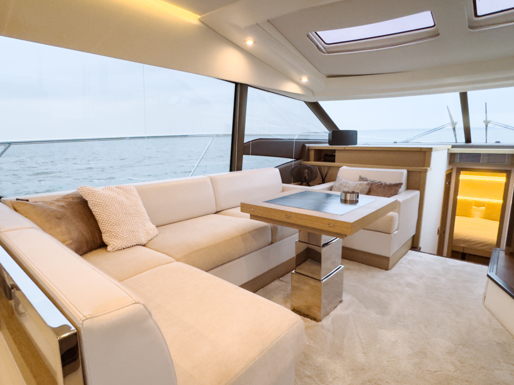 foto: 38 Prestige 520S 