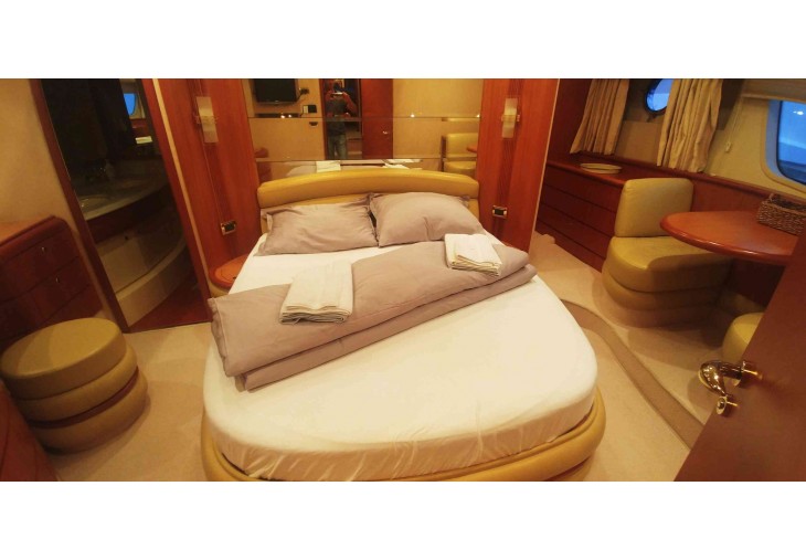 foto: 28 Azimut 68
