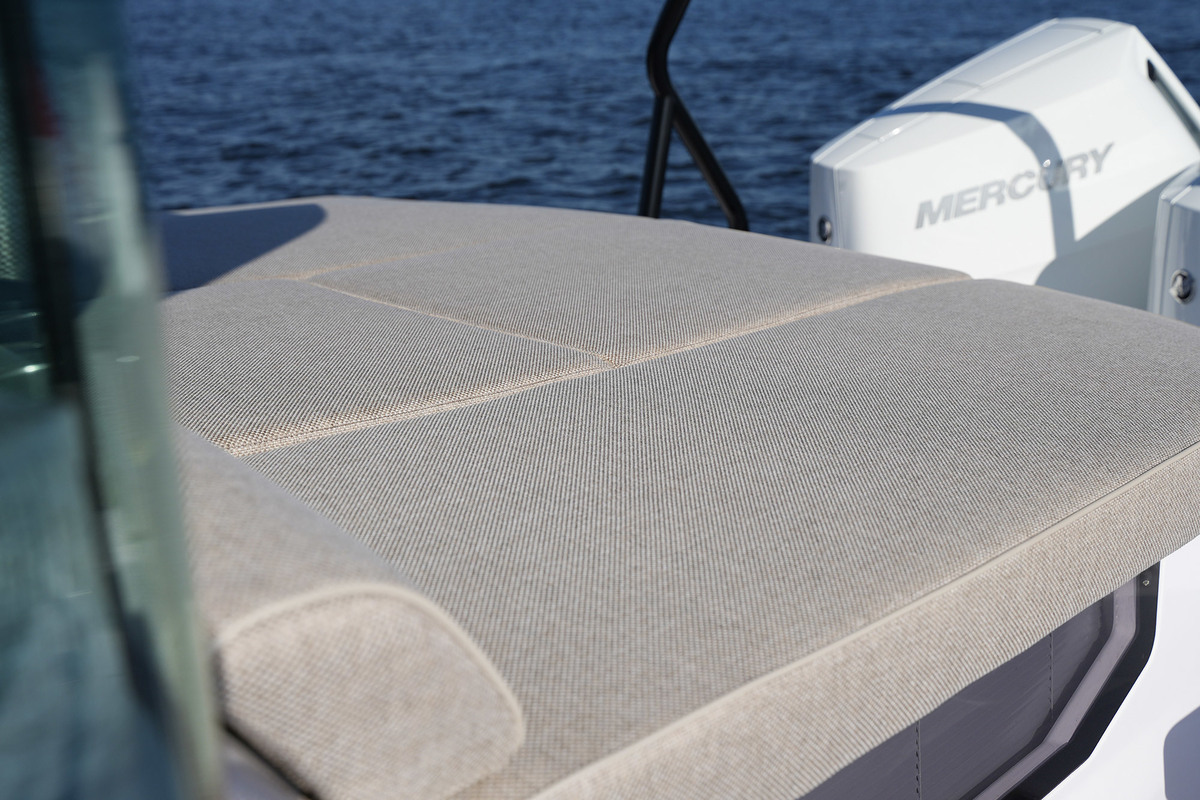 foto: 75 Axopar  37 XC Cross Cabin Mediterrana Edition