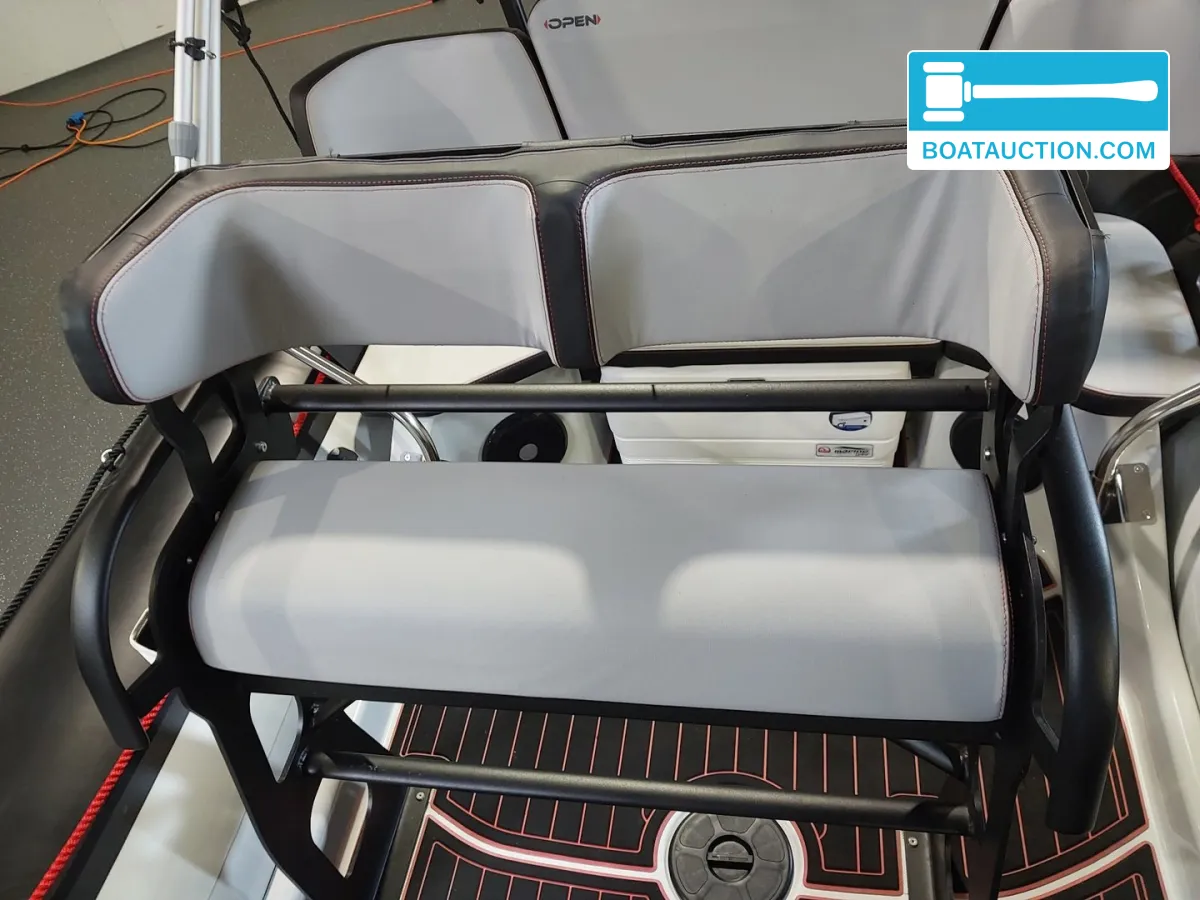 foto: 32 Zodiac Open 6.5 Neo