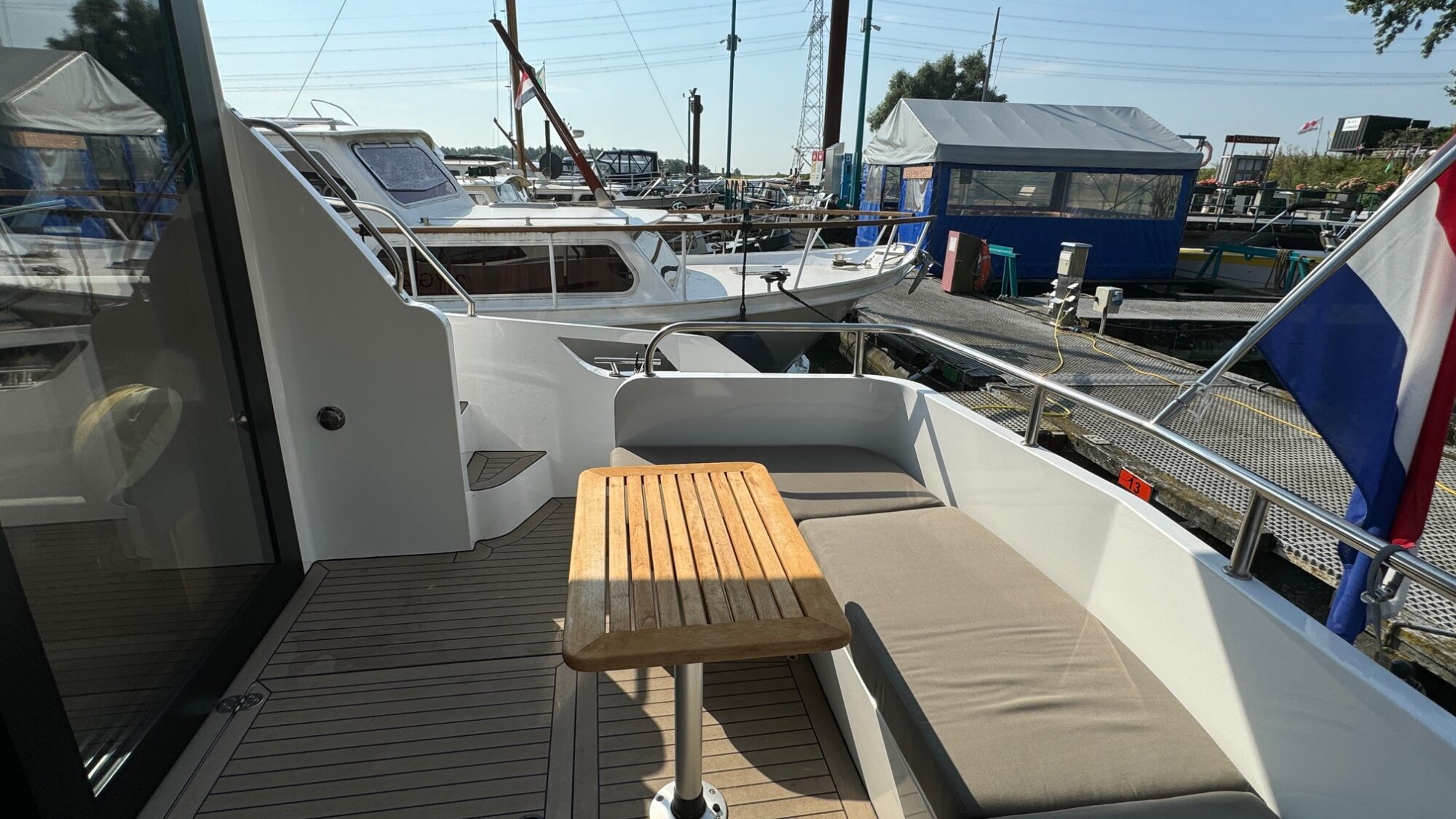 foto: 25 Concordia Concordia 110 Sedan Paviljoen