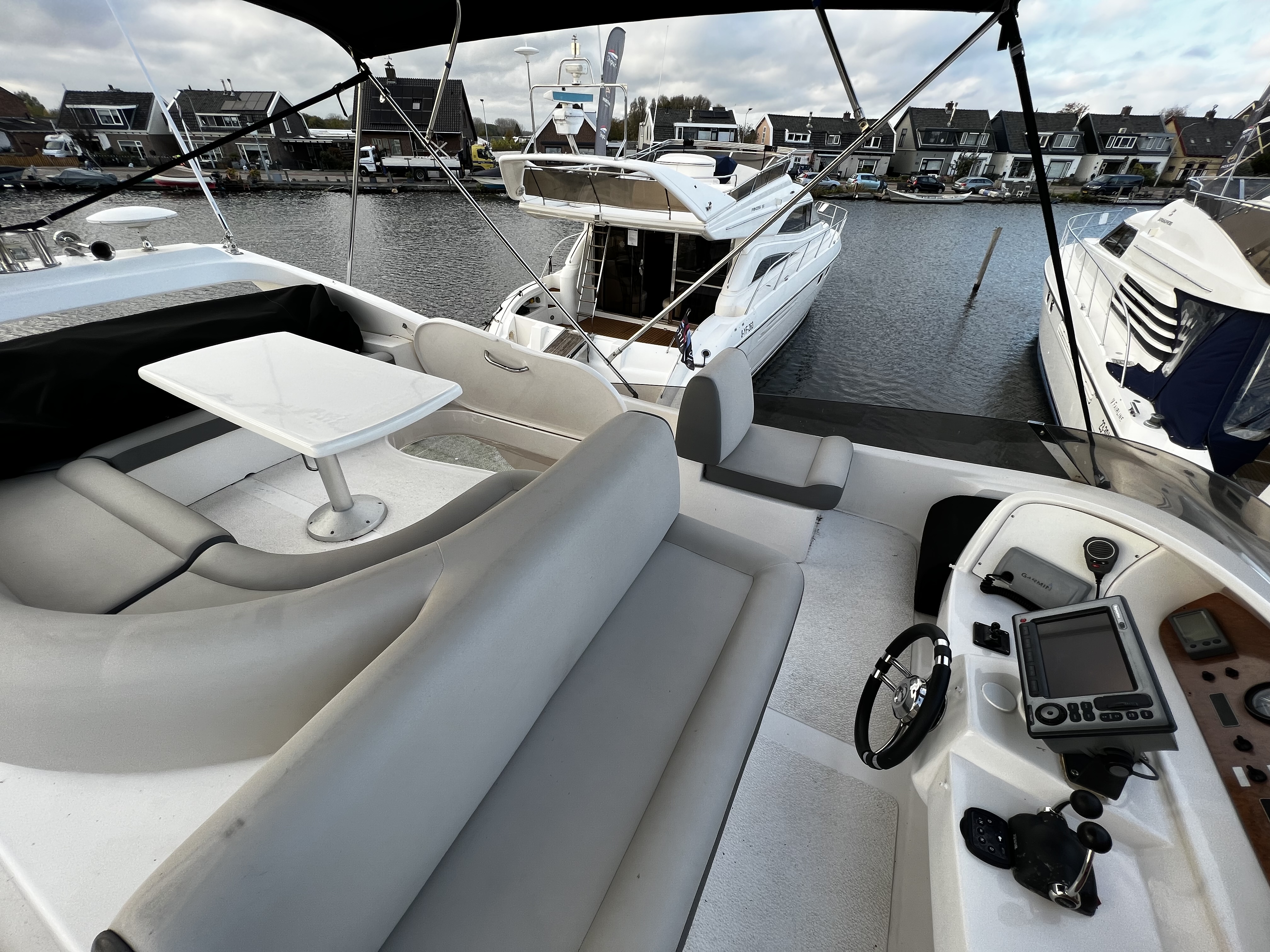 foto: 27 Astondoa  43 GLX