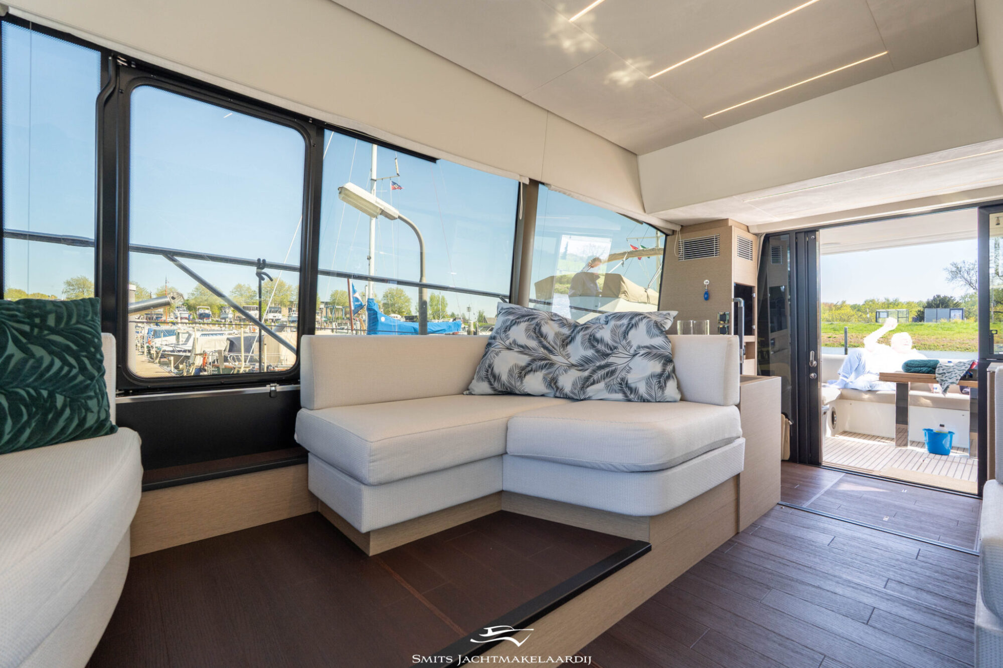 foto: 26 Prestige Prestige 590 Flybridge