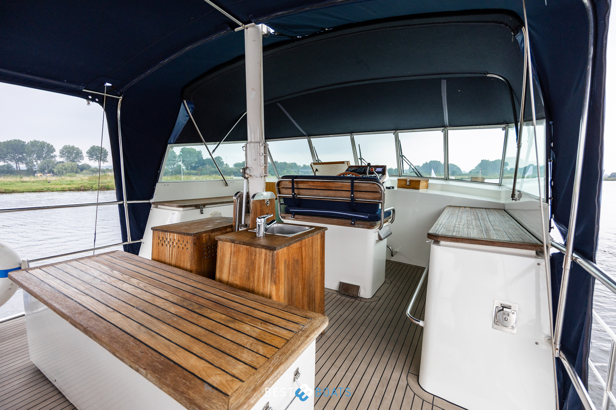 foto: 77 Tradewind 33