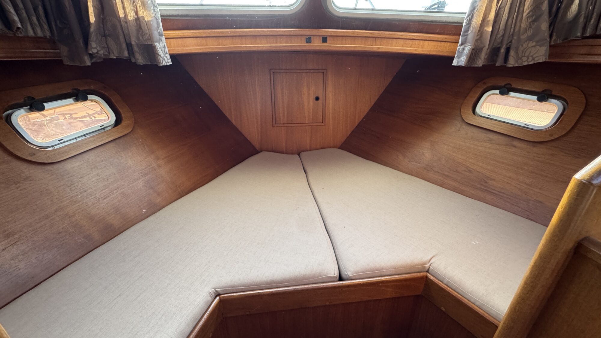 foto: 29 Valkkruiser Valkkruiser 11.00 Flybridge