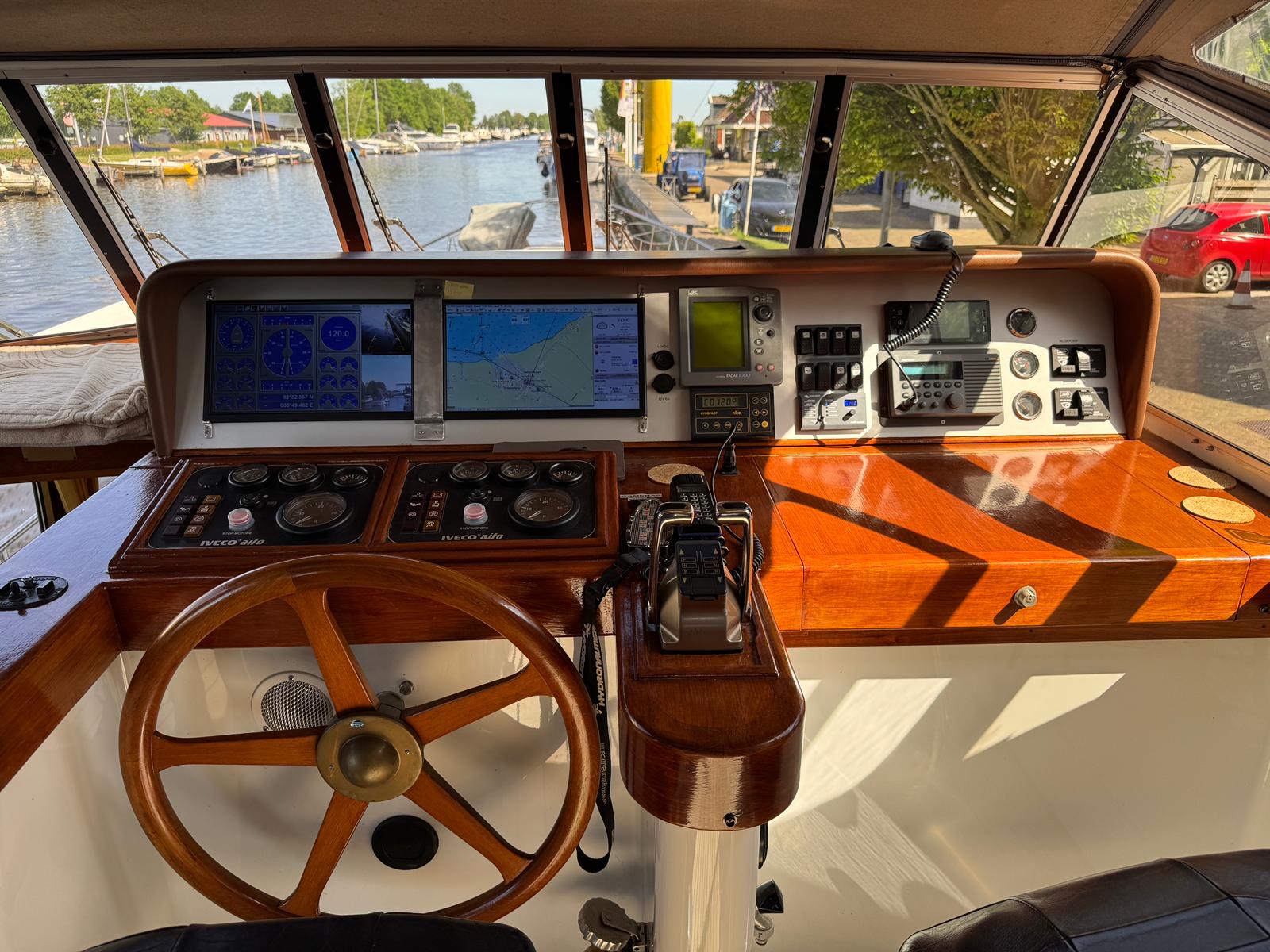 foto: 77 Holterman Holterman Trawler 13.50 Royal Class Cabrio