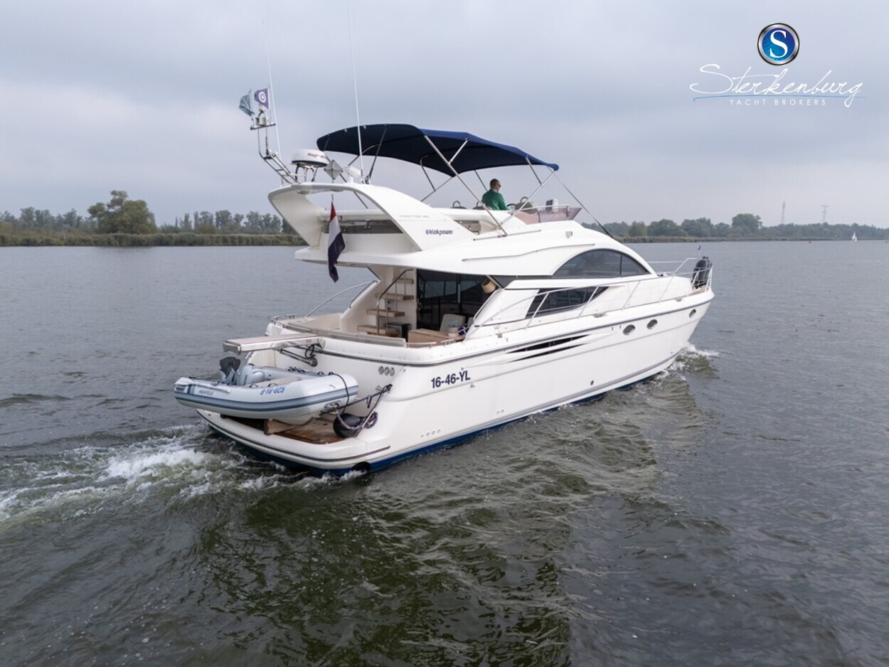 foto: 64 Fairline Phantom 50