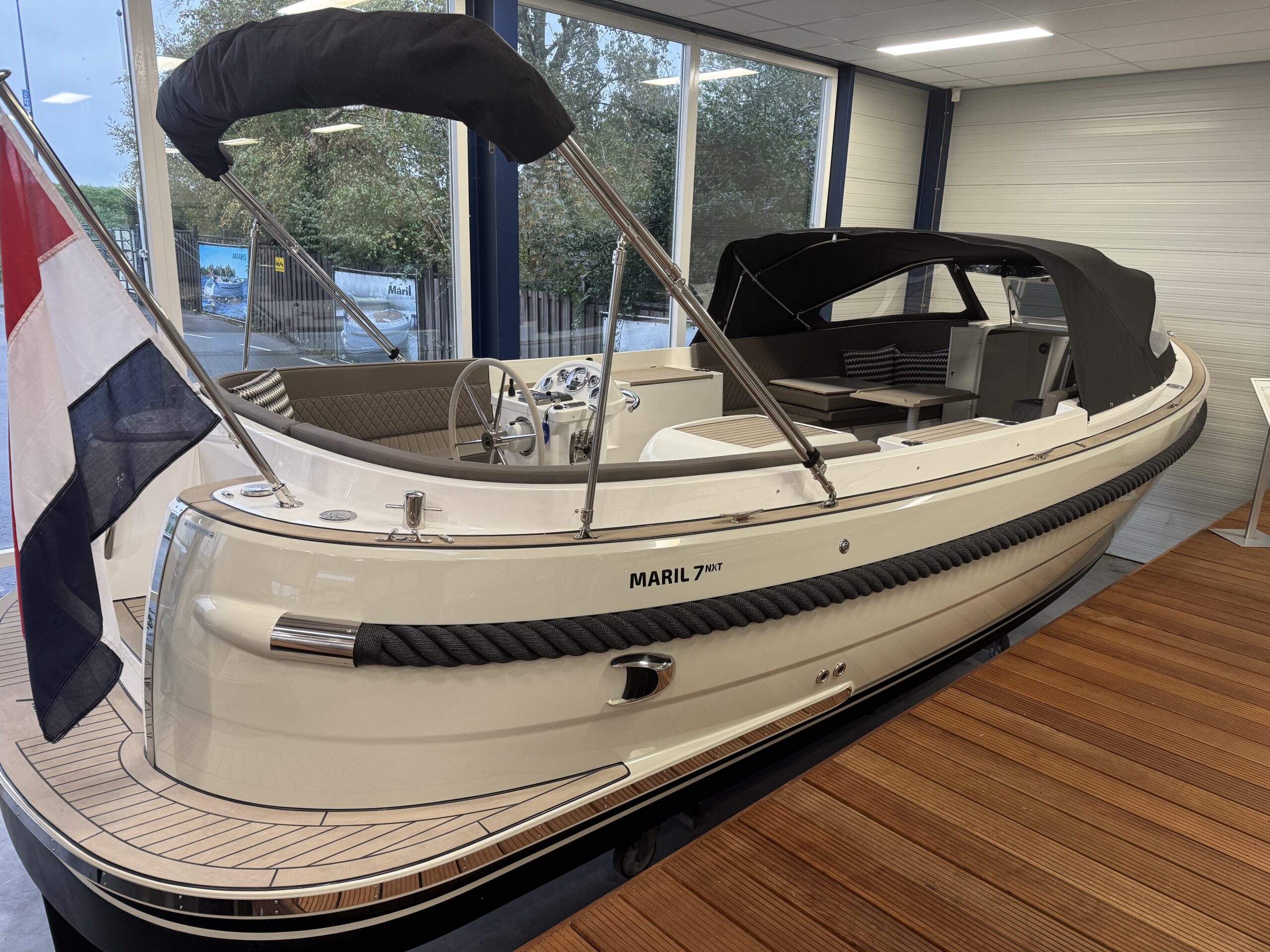 foto: 9 Maril 7NXT (op voorraad, 80PK)