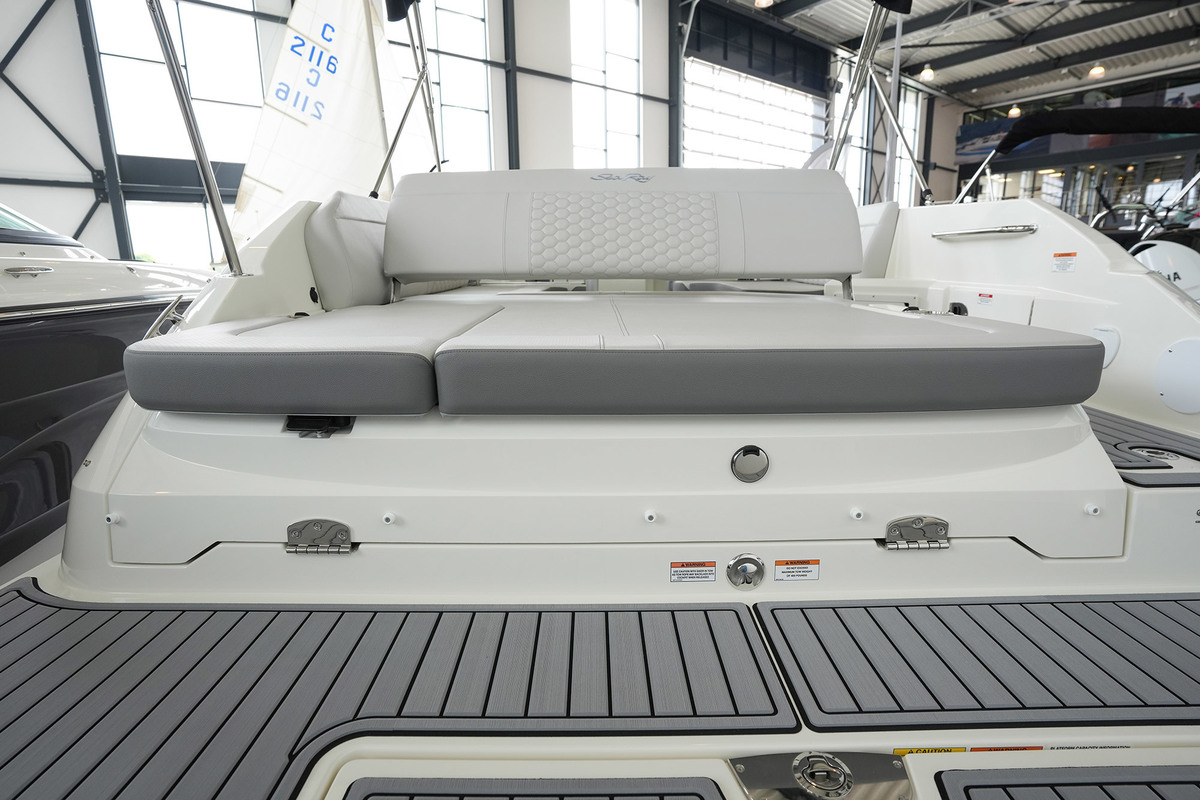 foto: 125 Sea Ray SDX 250