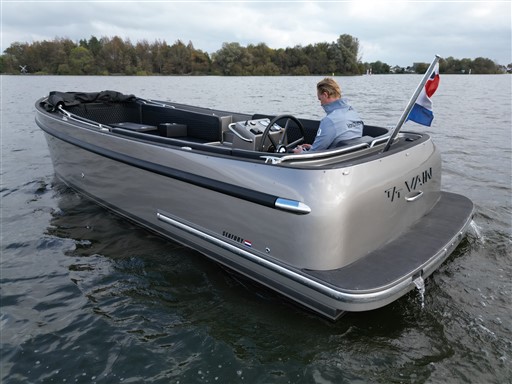 foto: 26 Seafury Hawker 725